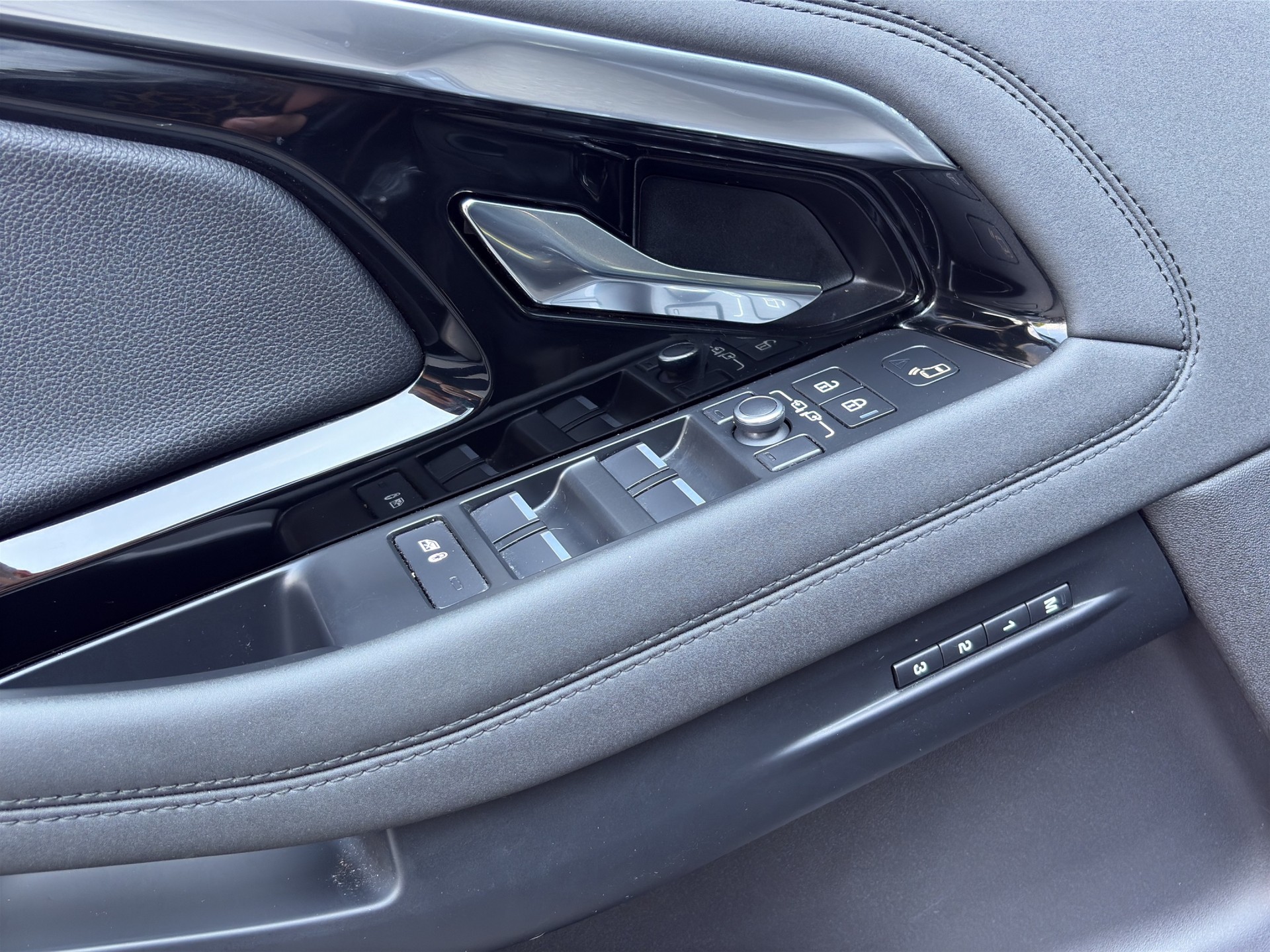 LAND ROVER Range Rover Evoque P 200 MHEV AT9-image-28