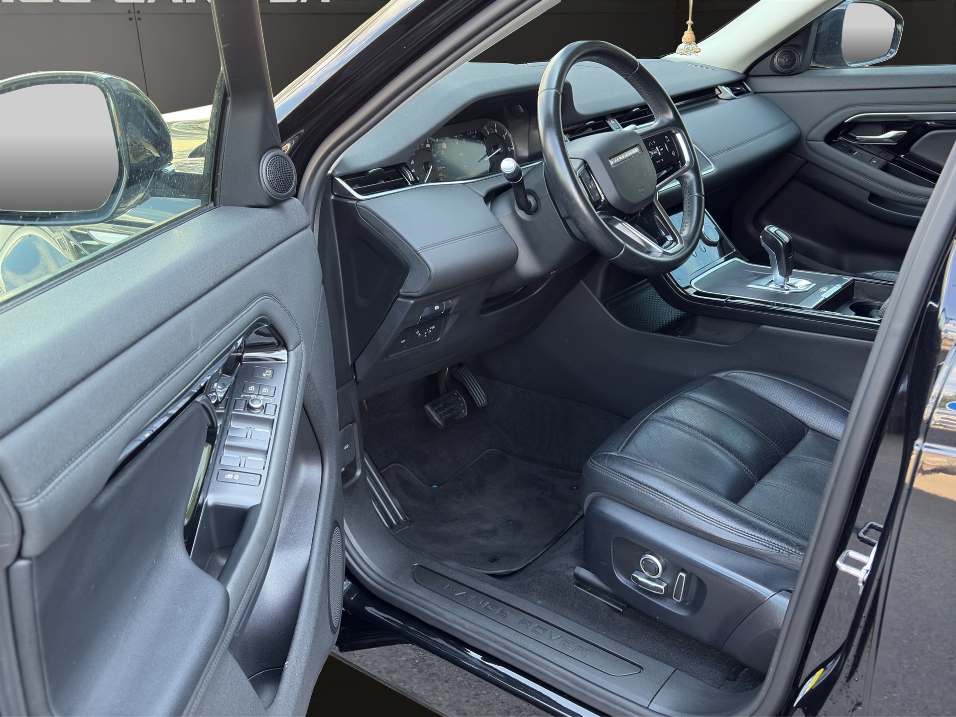 LAND ROVER Range Rover Evoque P 200 MHEV AT9-image-23