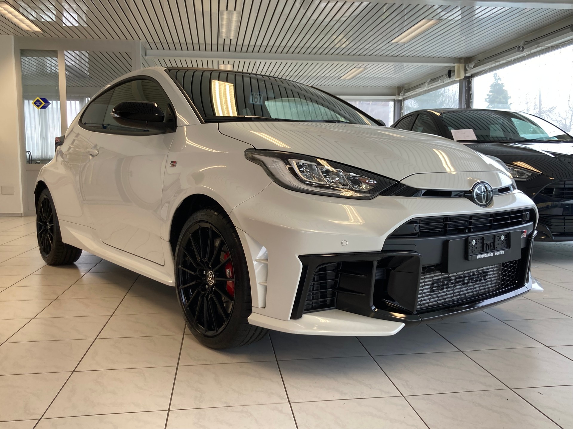 TOYOTA Yaris 1.6 GR Sport A-image-7