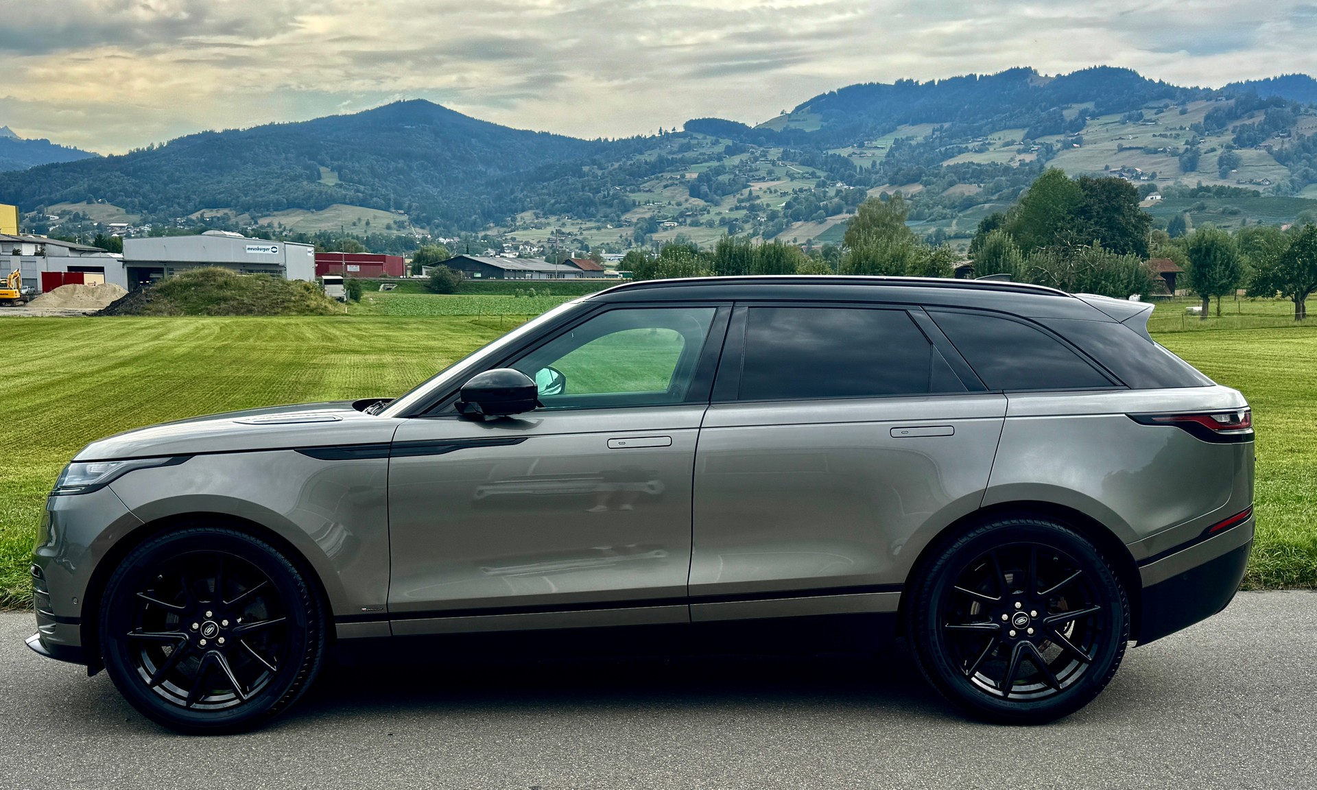 LAND ROVER Range Rover Velar R-Dynamic D 300 HSE Automatic-image-5