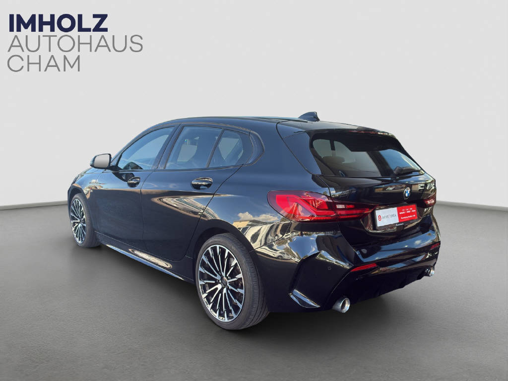 BMW 120d xDrive SAG-showroom-element-2