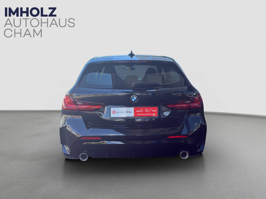 BMW 120d xDrive SAG-showroom-element-3