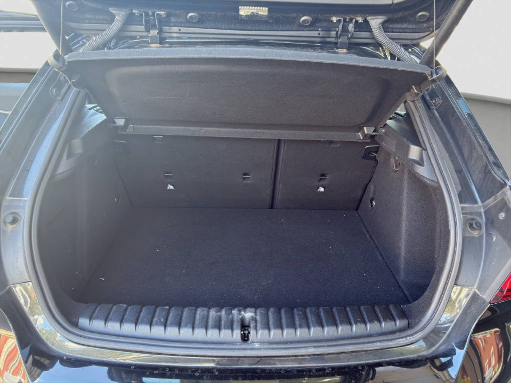 BMW 120d xDrive SAG-image-12
