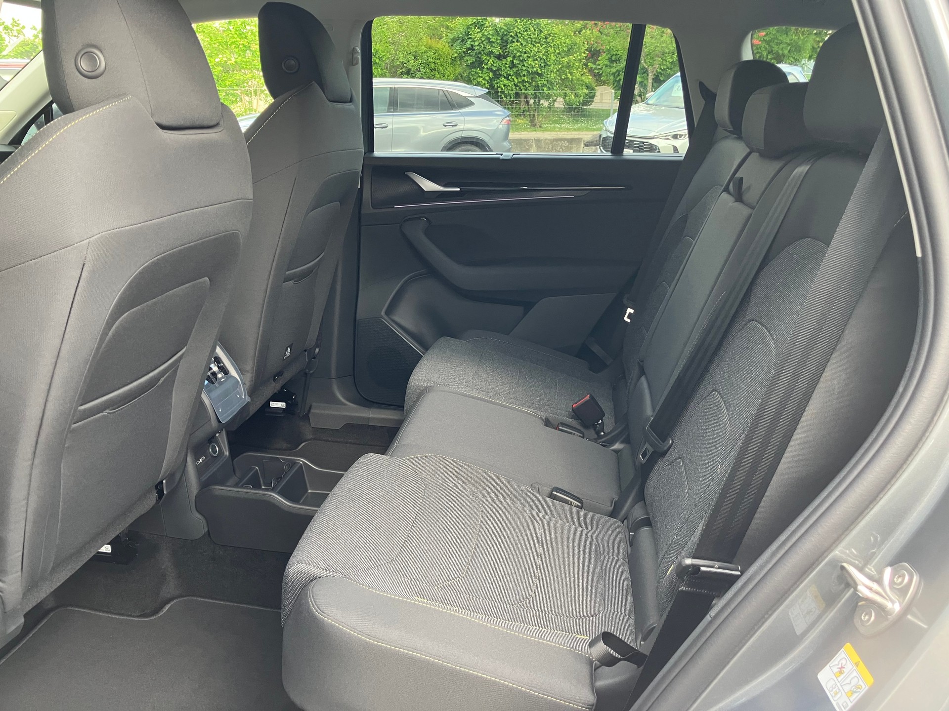 SKODA Kodiaq 2.0 TSI Dynamic 4x4 DSG-image-7