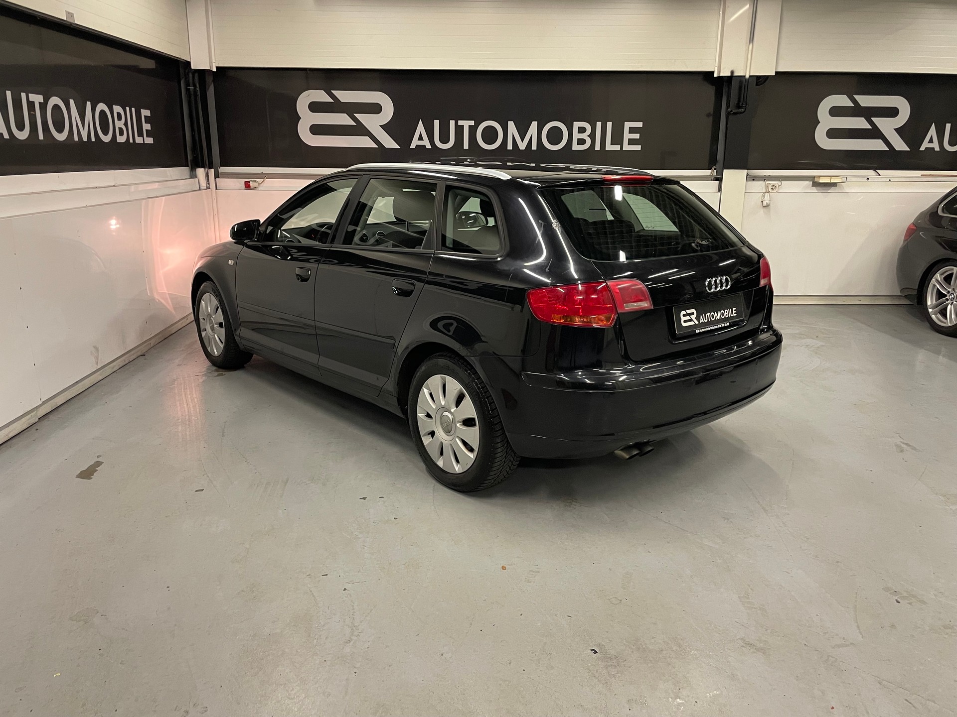AUDI A3 Sportback 2.0 TDI Attraction quattro-image-3