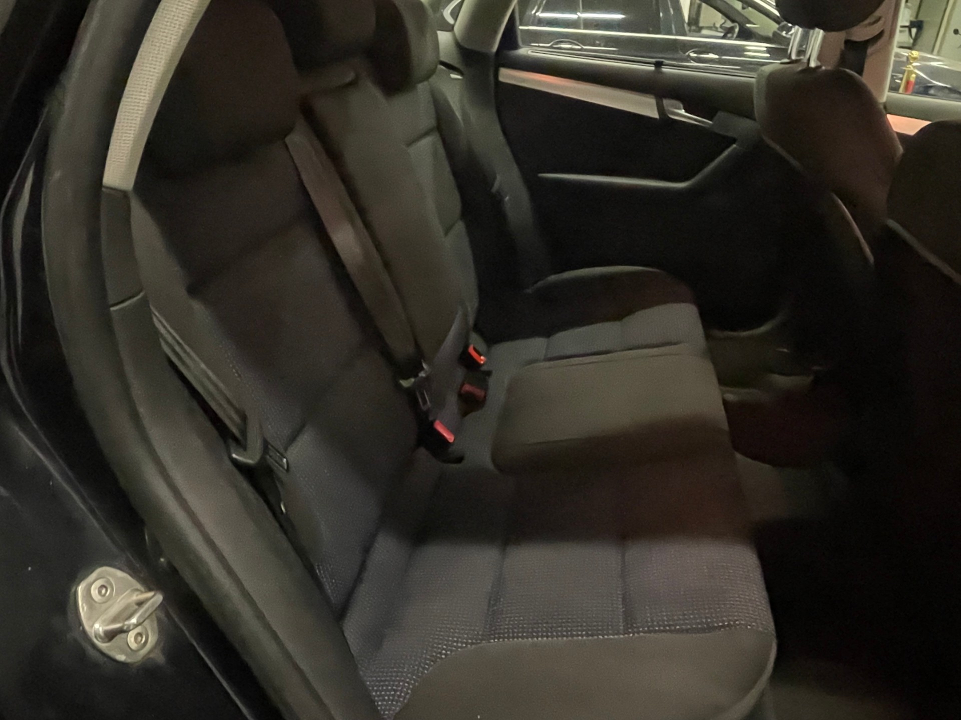 AUDI A3 Sportback 2.0 TDI Attraction quattro-image-14