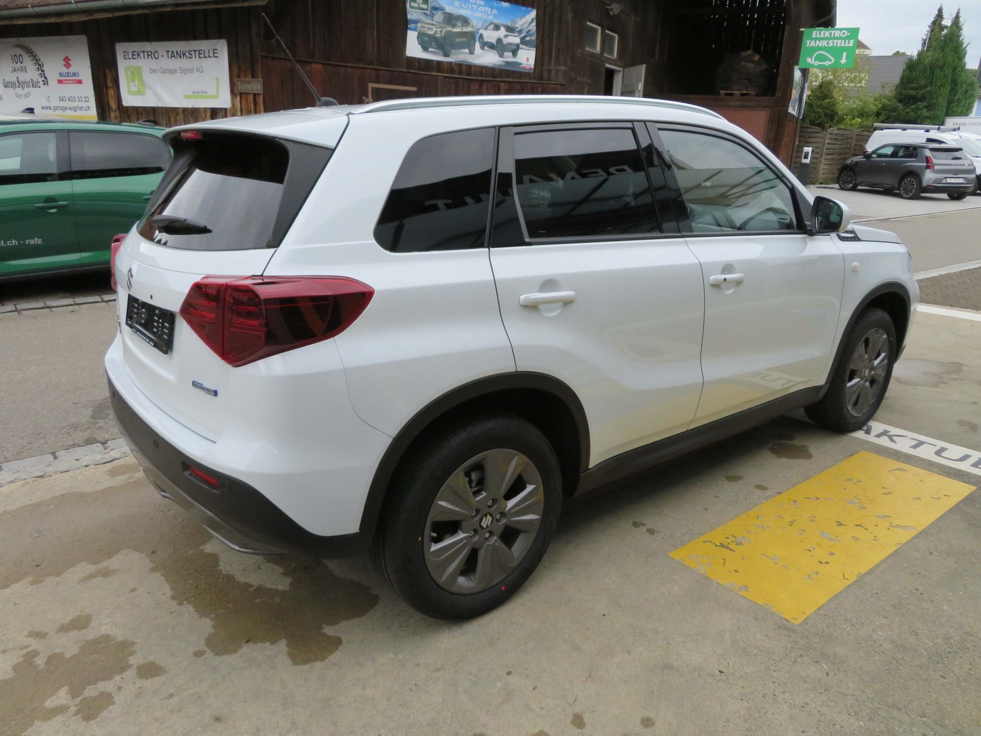 SUZUKI Vitara 1.4 T Compact+ Hybrid 4x4-image-5