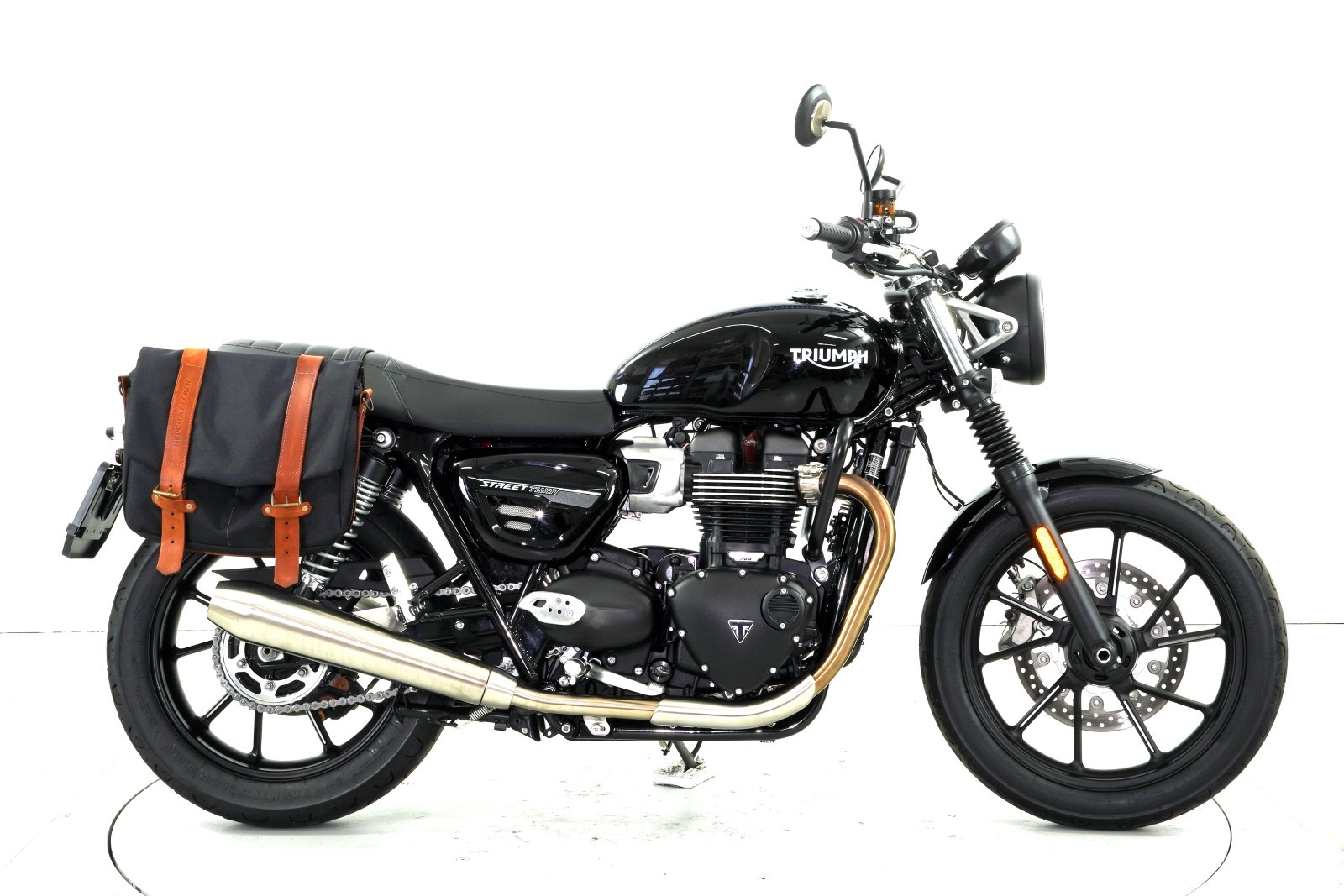 TRIUMPH Street Twin-image-3