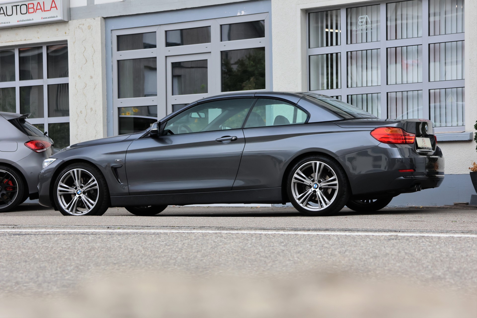 BMW 428i Cabriolet Sport Line Steptronic-showroom-element-3