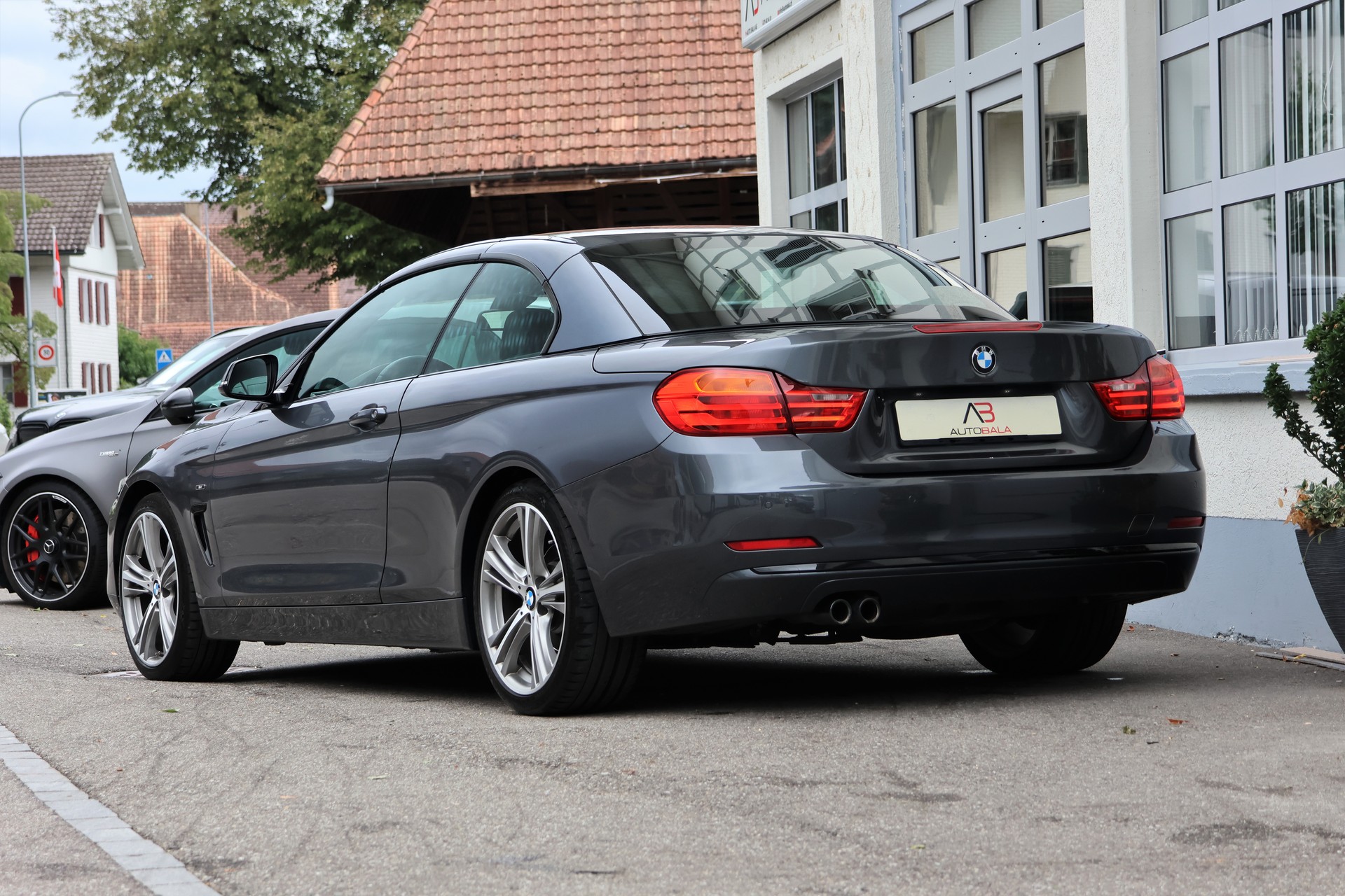 BMW 428i Cabriolet Sport Line Steptronic-showroom-element-2