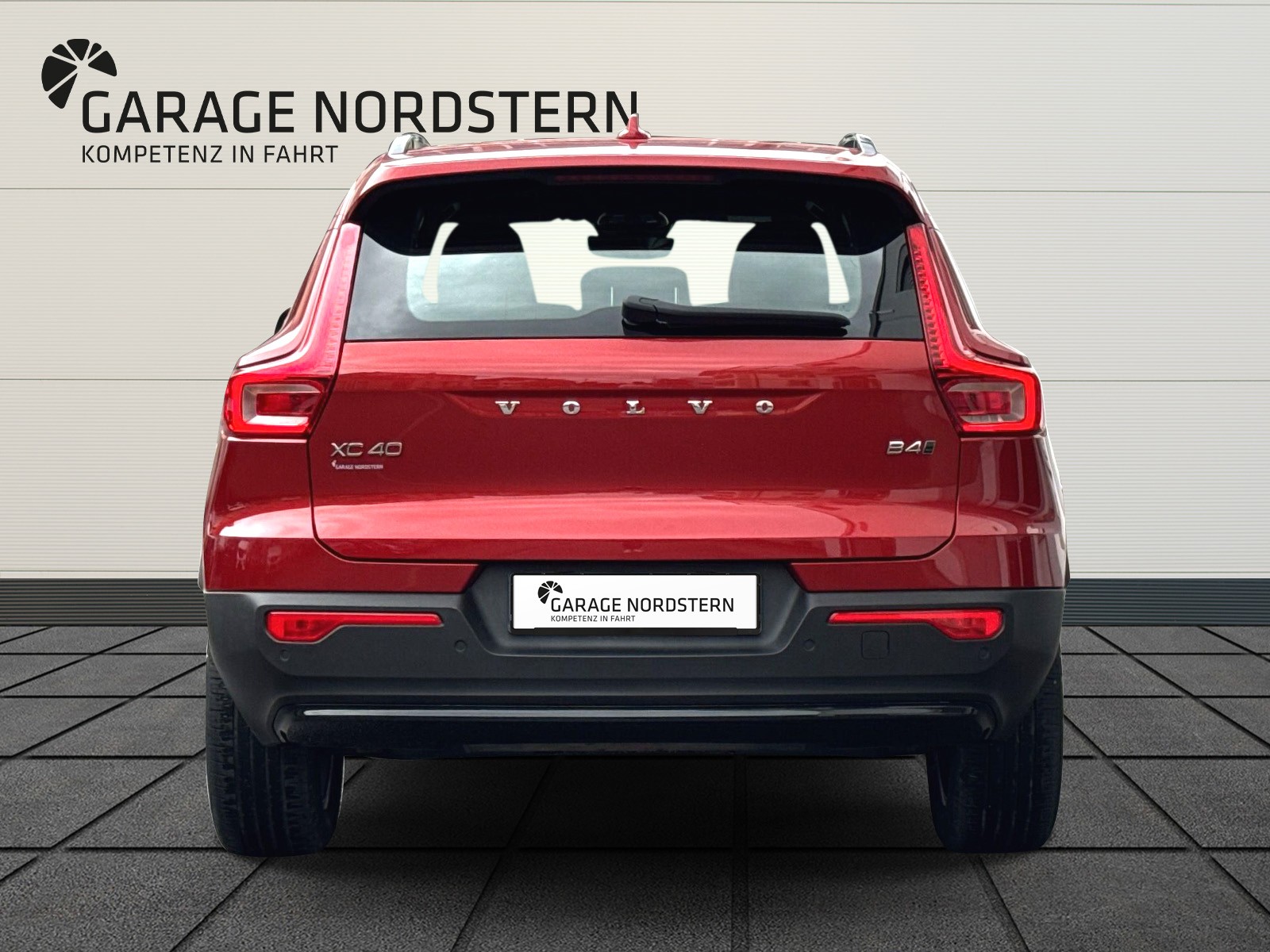 VOLVO XC40 2.0 B4 MH Plus Dark AWD-showroom-element-3
