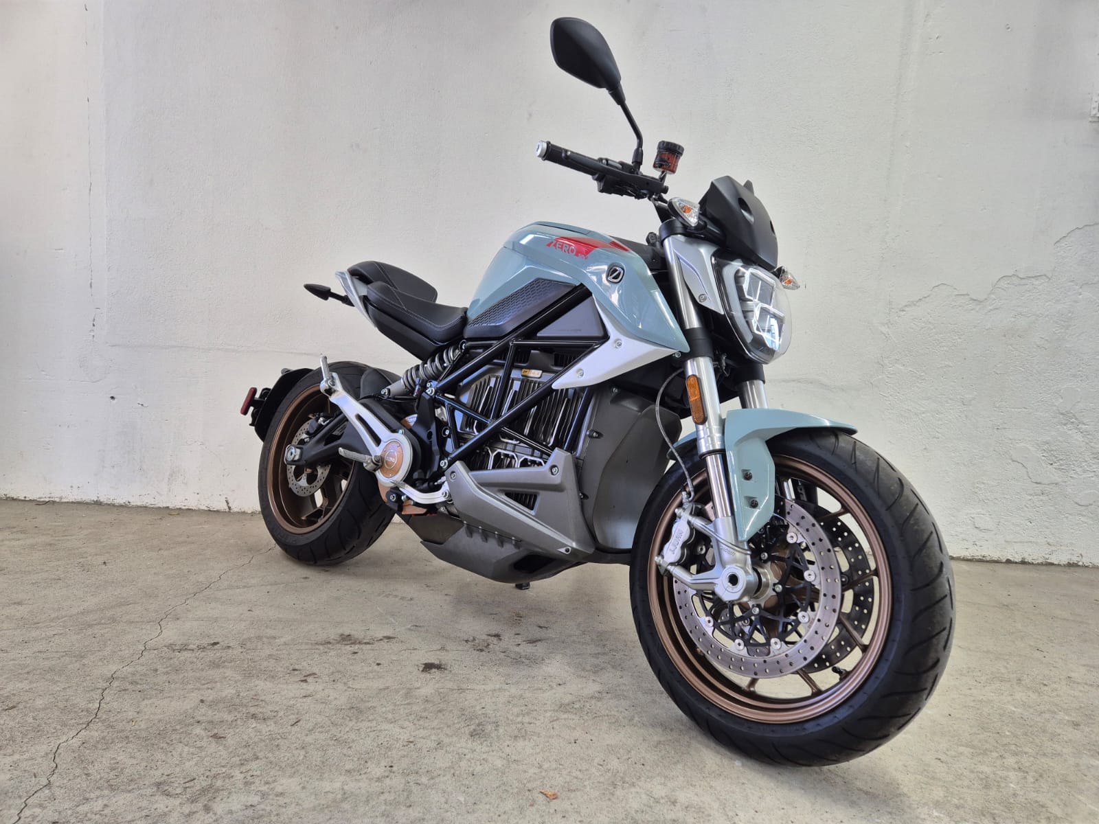 ZERO SR F Premium-image-1