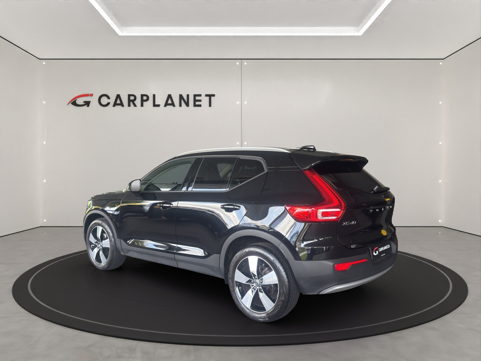 VOLVO XC40 1.5 T3 Momentum-showroom-element-2