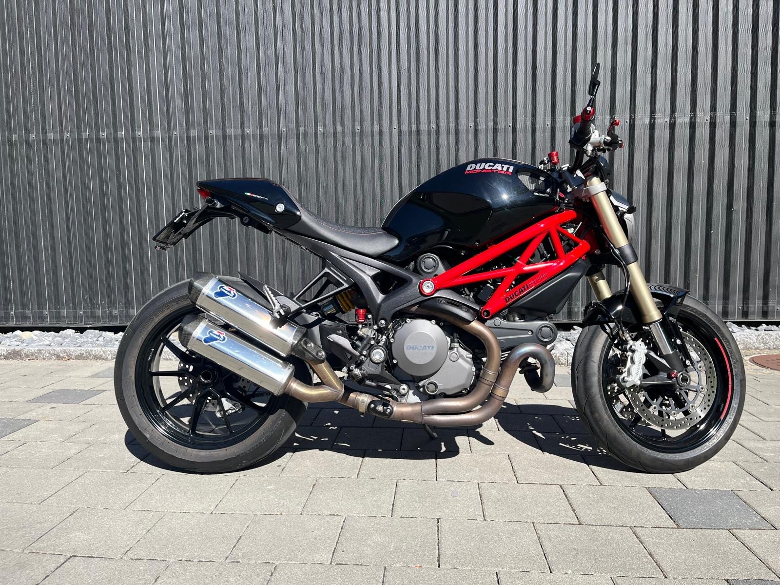 DUCATI Monster 1100 EVO ABS-image-0