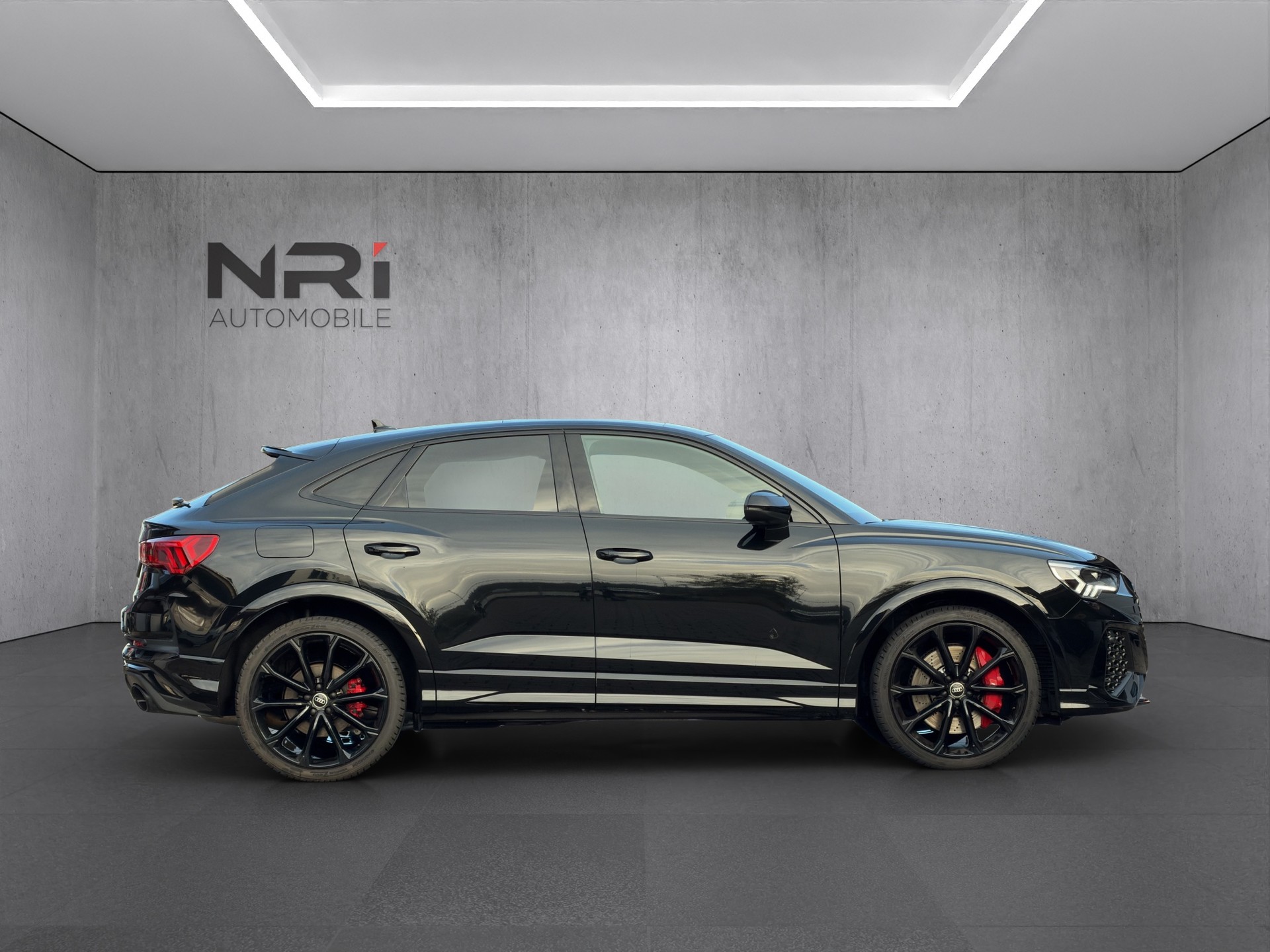 AUDI RS Q3 Sportback 2.5 TFSI quattro S-Tronic-showroom-element-3