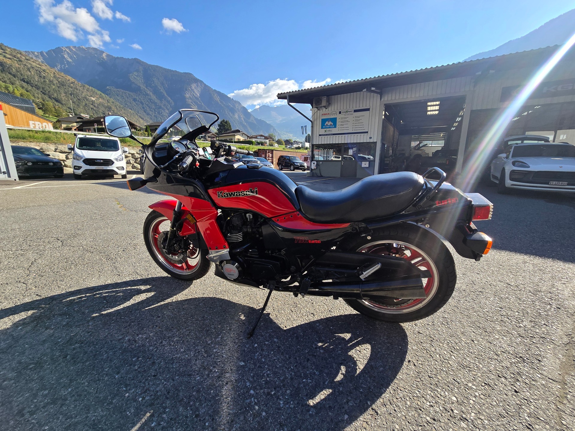 KAWASAKI ZX 750 Turbo-image-12
