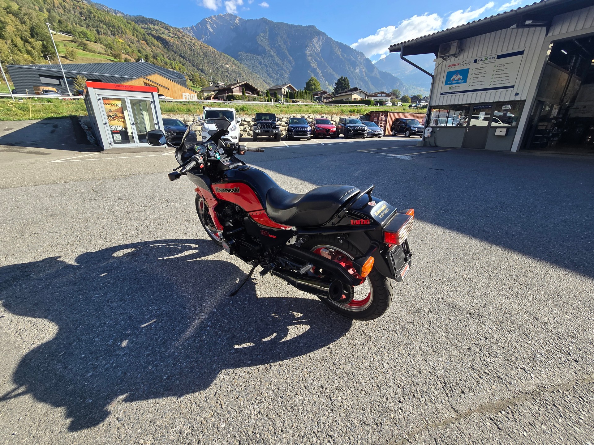 KAWASAKI ZX 750 Turbo-image-11