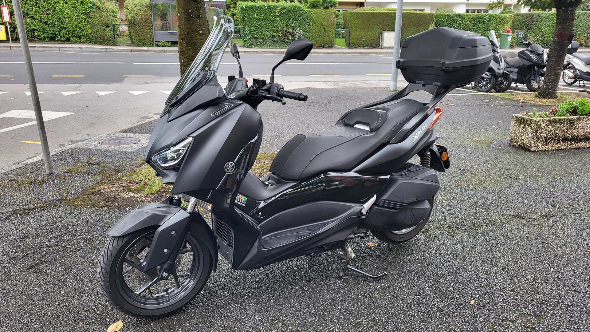 YAMAHA X-Max 300 Iron Max ABS-image-3