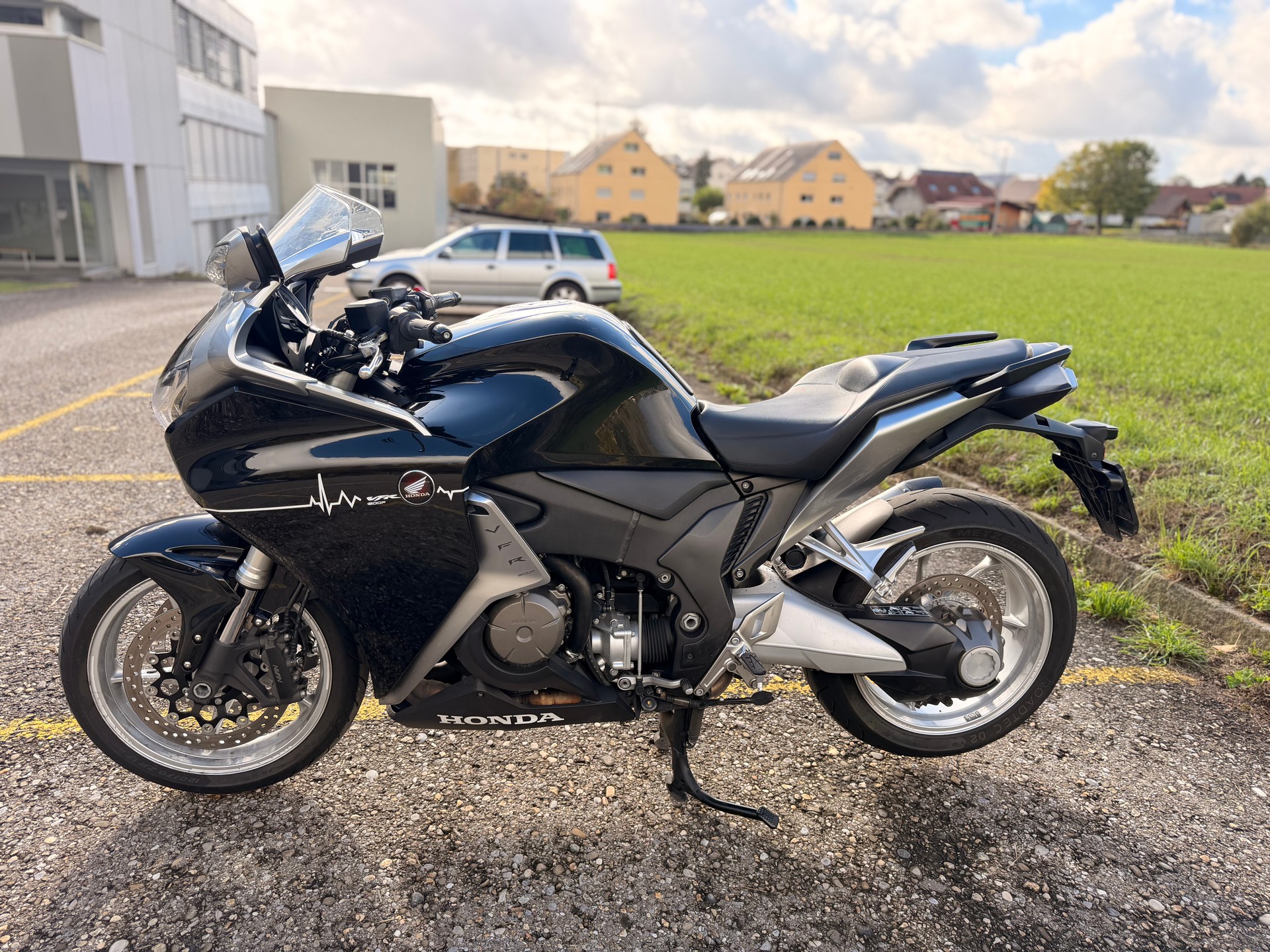 HONDA VFR 1200 FA-image-1