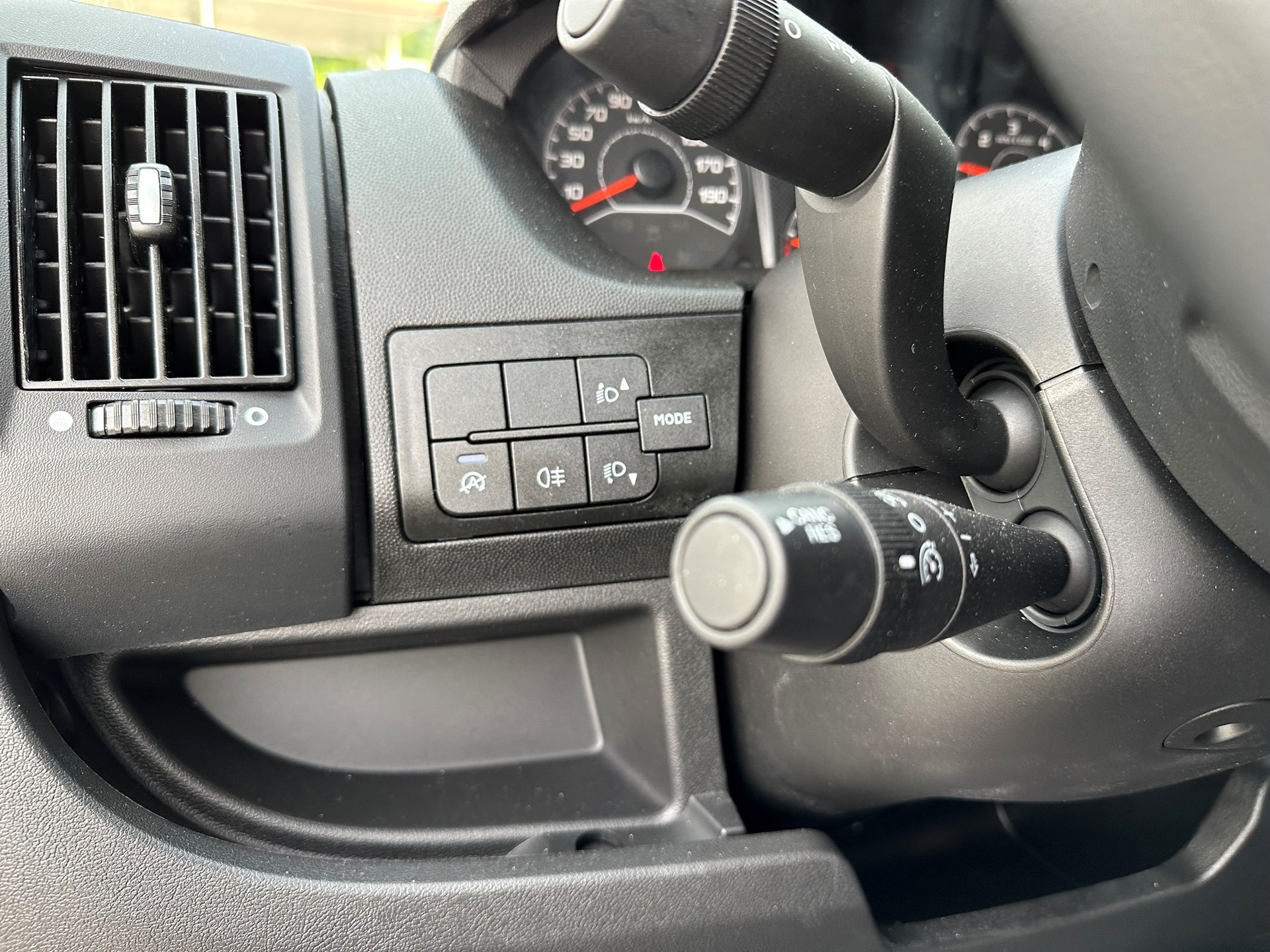 CITROEN Jumper 35 2.2BHDI 140PS L3H2 7 Sitze, GARANTIE 4 JAHRE, Nur bei uns - Finanzierung OHNE Zins möglich! Alle Grössen verfügbar!-image-15