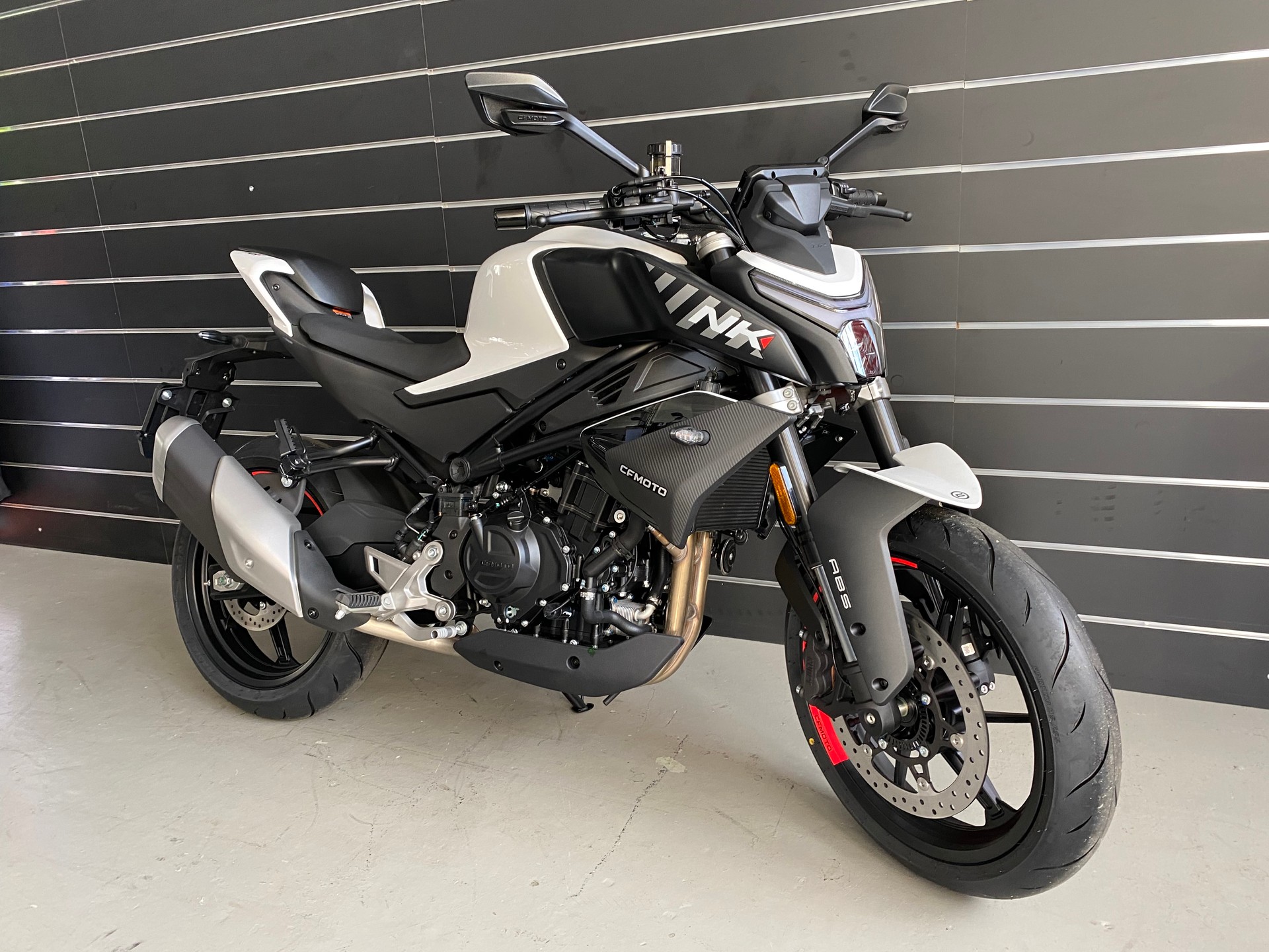 CF MOTO 450NK-image-1