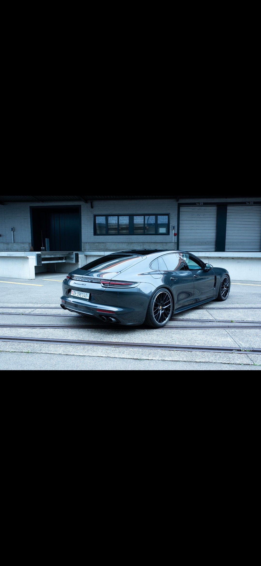 PORSCHE Panamera GTS V8 PDK (Akrapovic)-image-3