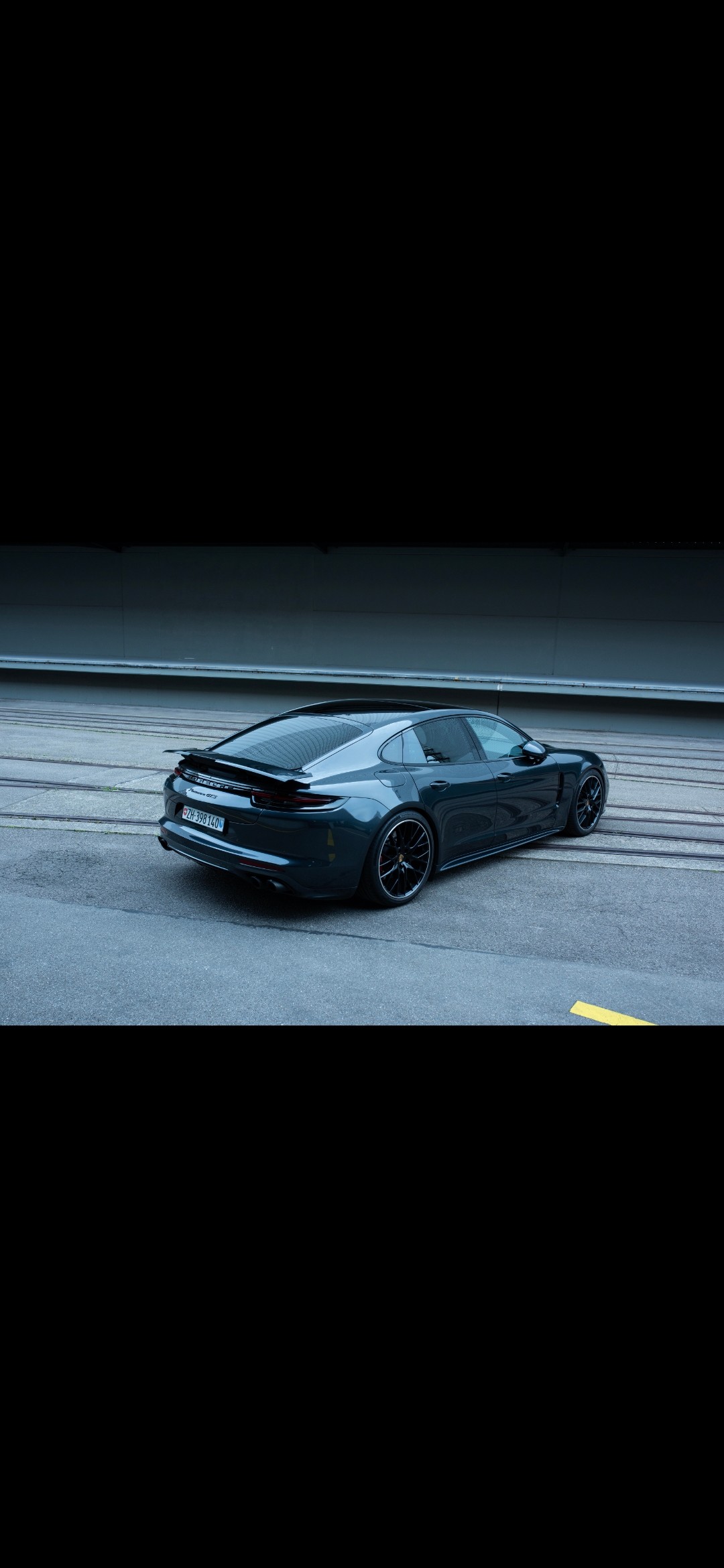 PORSCHE Panamera GTS V8 PDK (Akrapovic)-image-2