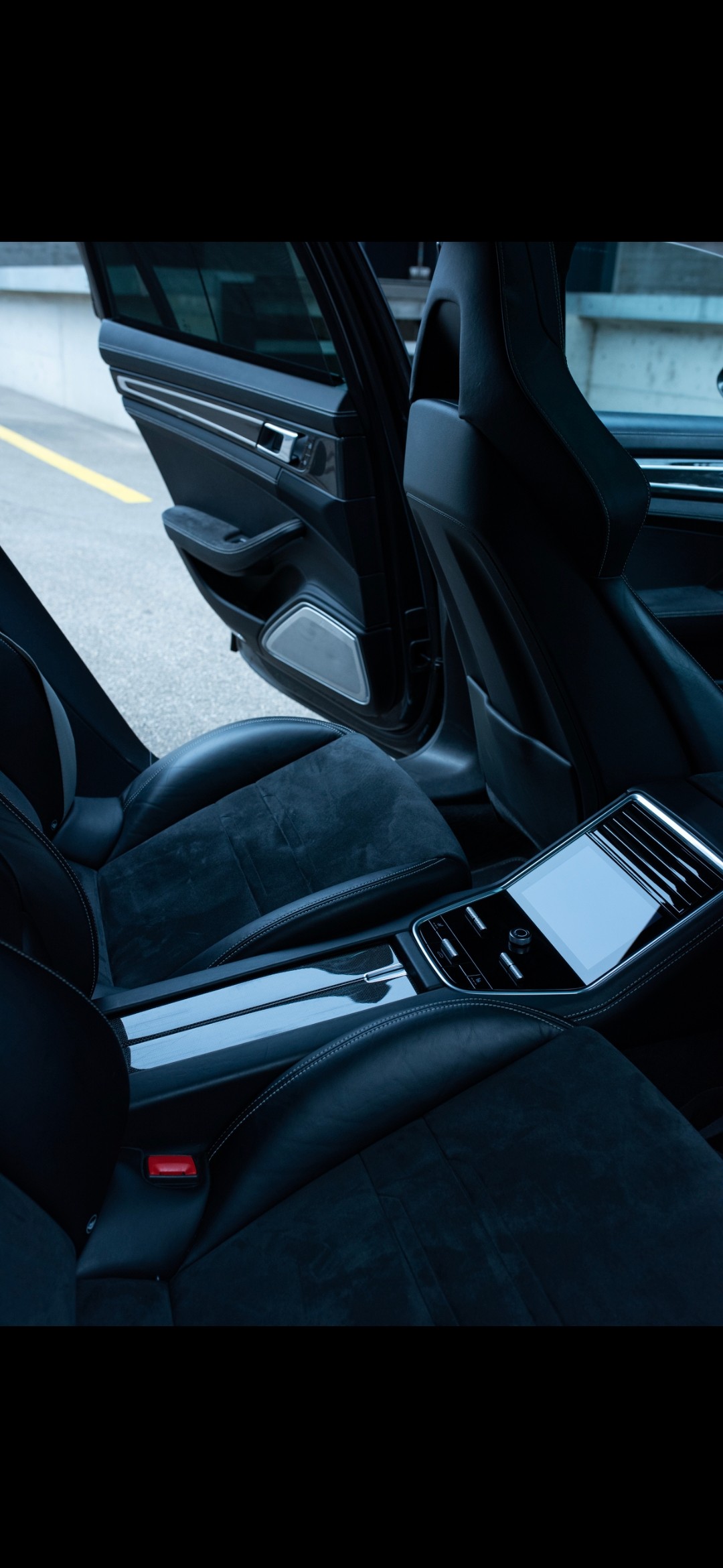 PORSCHE Panamera GTS V8 PDK (Akrapovic)-image-6