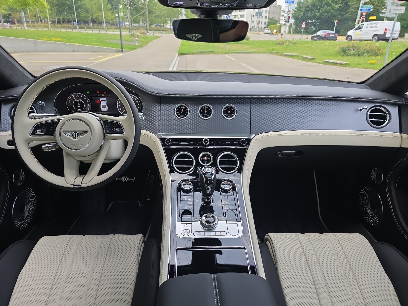 BENTLEY Continental GT V8 4.0 PHEV 680 PS/ 1.9 % Leasing möglich-image-8