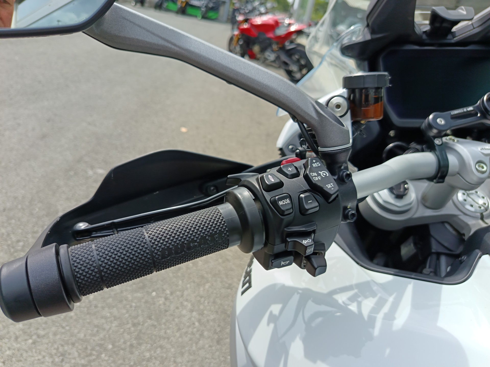 DUCATI Multistrada V4 S Radar Speichen Felgen-image-5