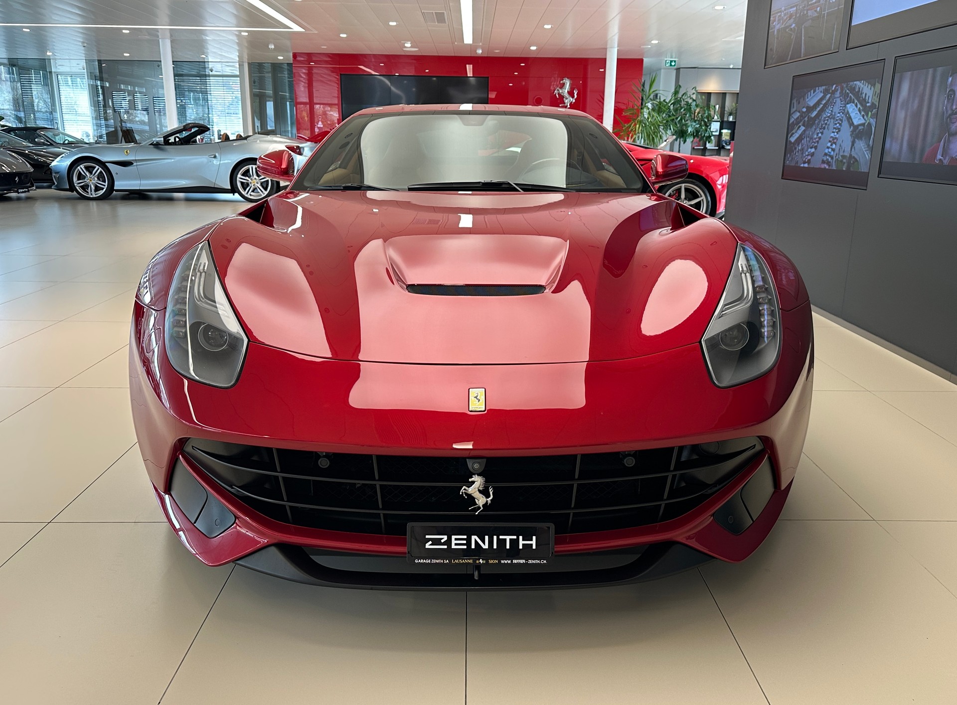 FERRARI F12 Berlinetta-image-1