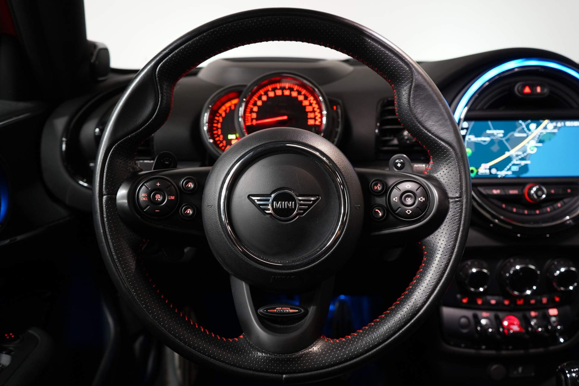 MINI Clubman Cooper John Cooper Works ALL4 Steptronic-image-12