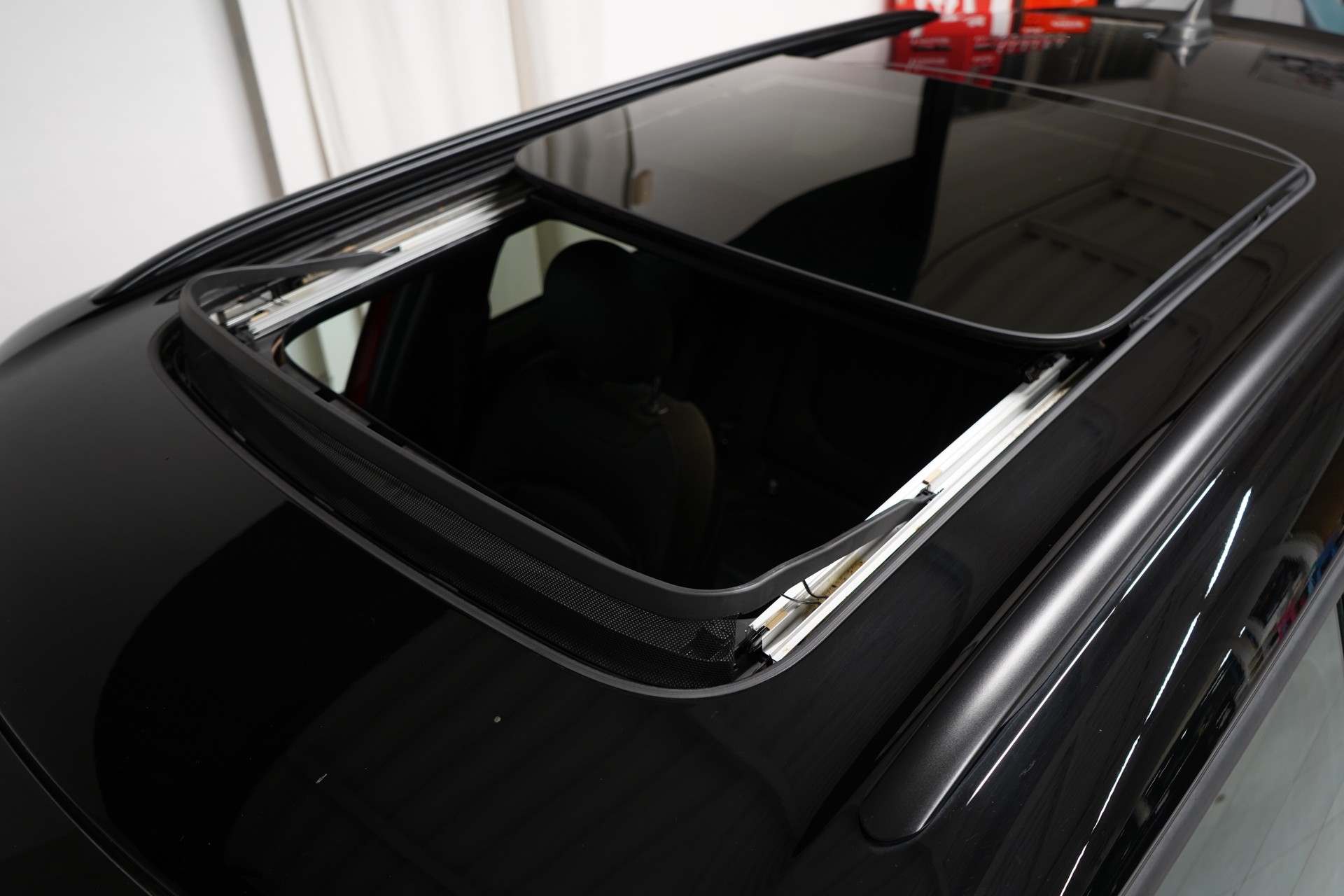 MINI Clubman Cooper John Cooper Works ALL4 Steptronic-image-27