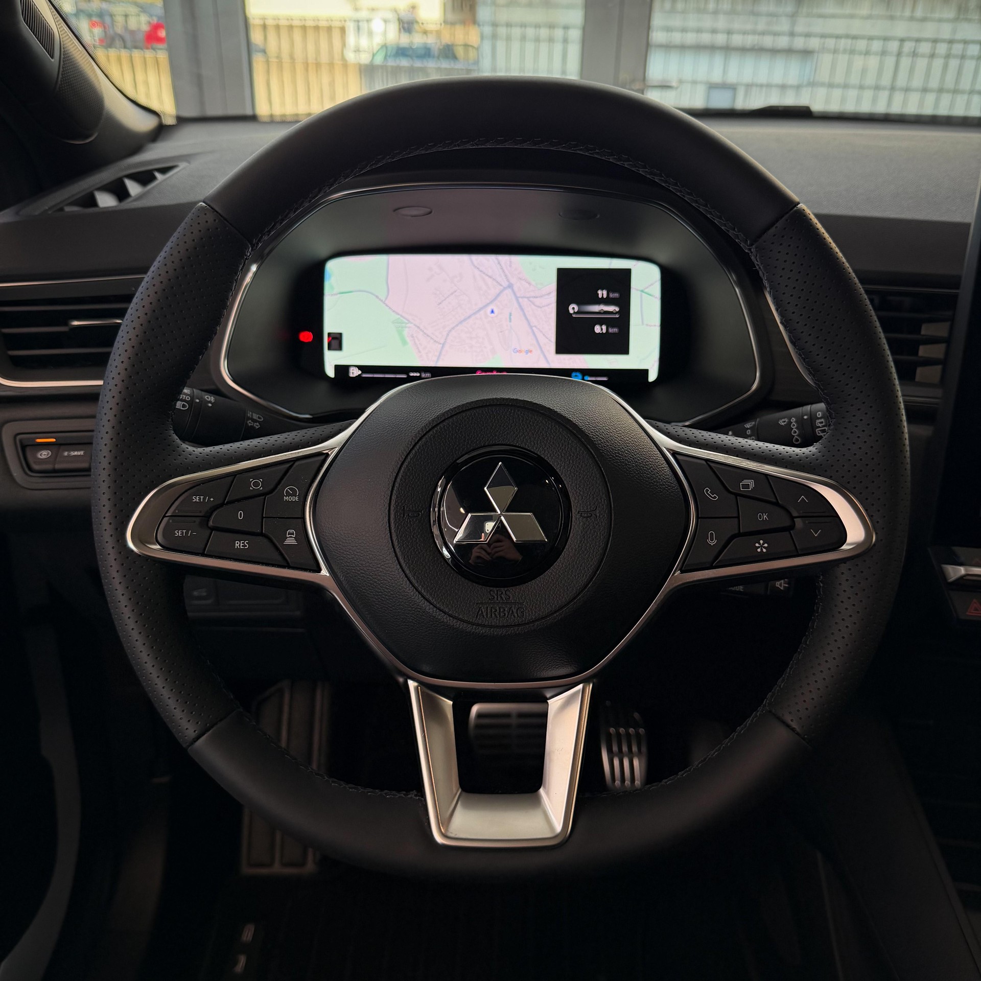 MITSUBISHI Grandis 1.8 HEV Instyle-image-4