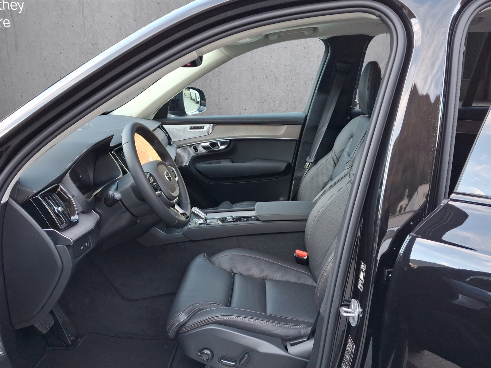 VOLVO XC90 T8 eAWD PluginHybrid Ultra Dark Geartronic-image-5