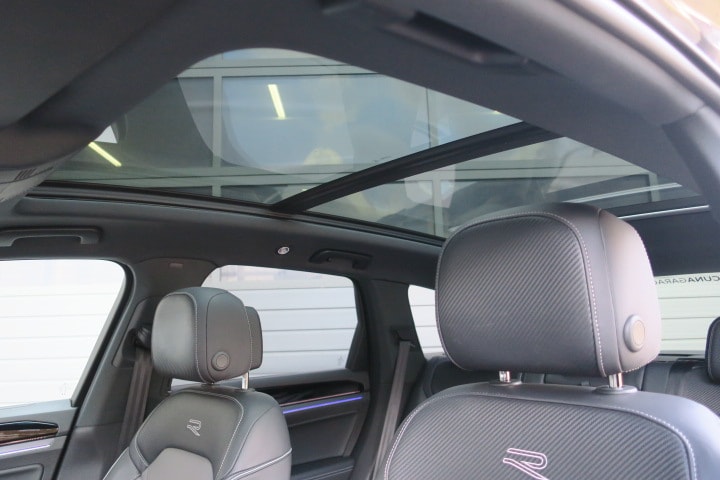 VW Touareg 3.0 TDI R-Line Tiptronic-image-9