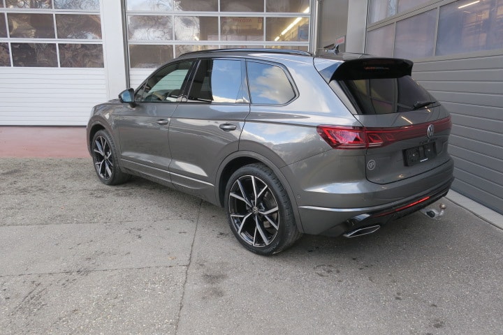 VW Touareg 3.0 TDI R-Line Tiptronic-image-4