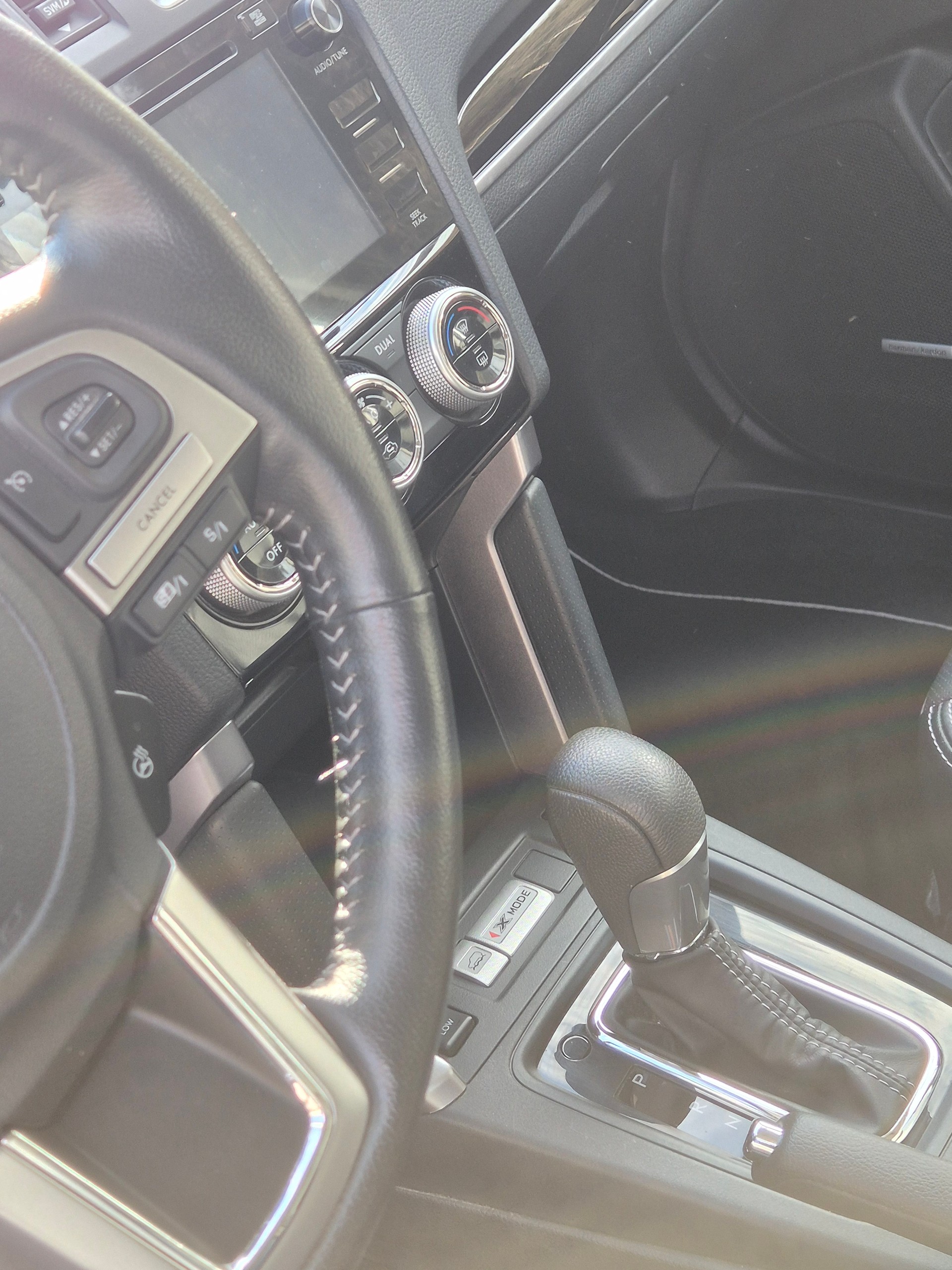 SUBARU Forester 2.0XT Luxury Lineartronic-image-5