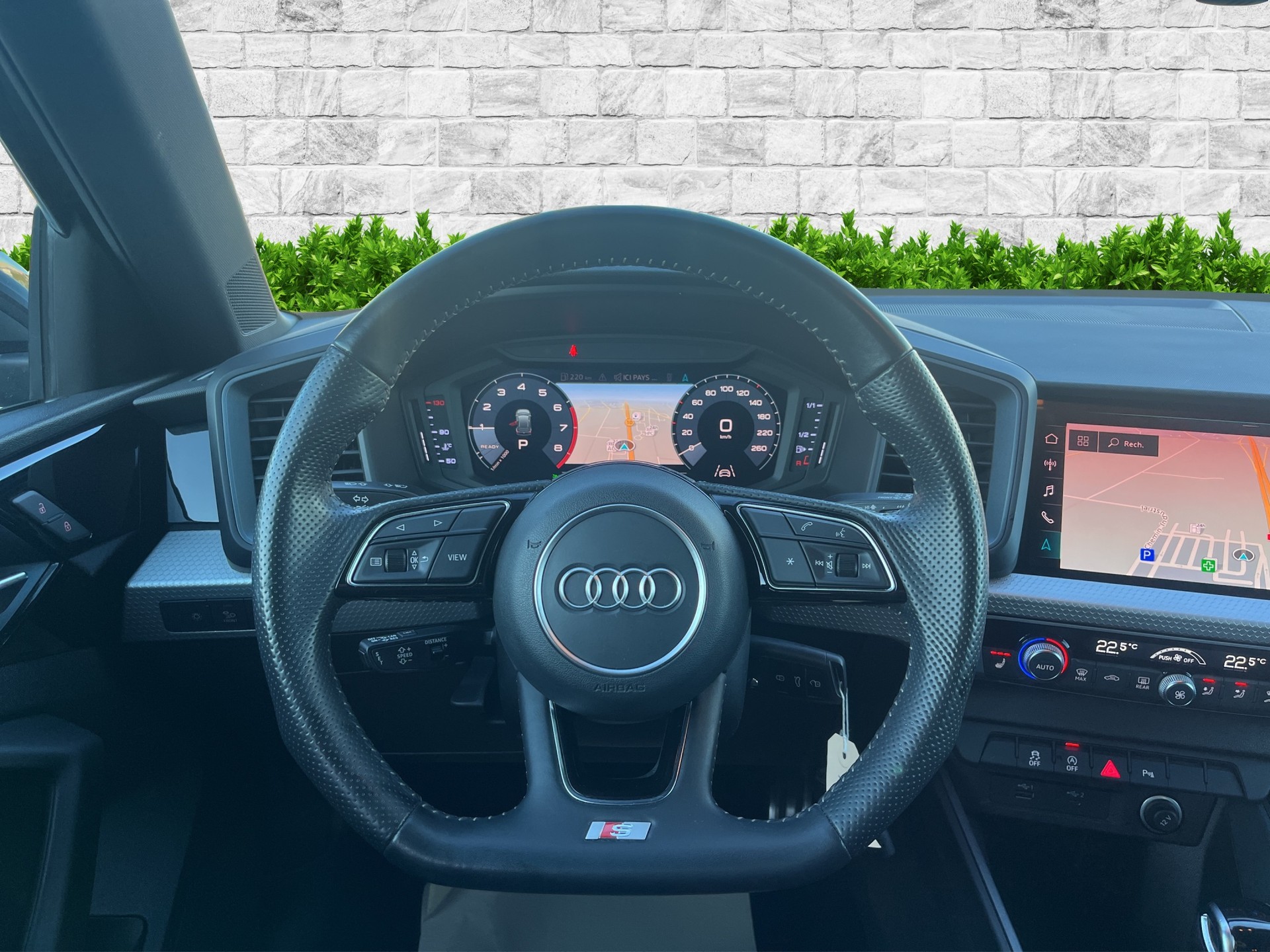AUDI A1 Sportback 30 TFSI S-tronic S-Line-image-10