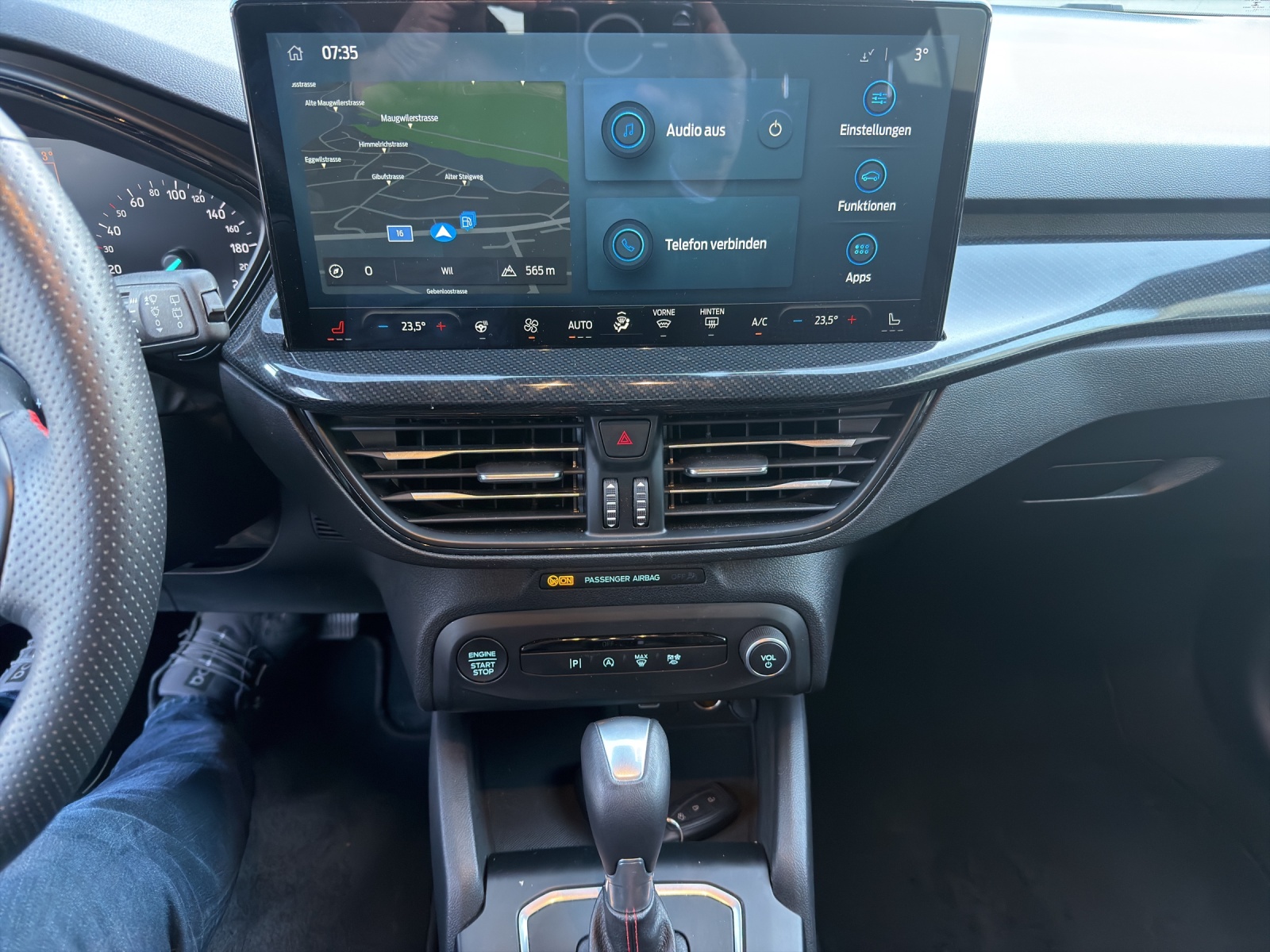 FORD Focus 1.0i EcoB Hybrid 125 ST-Line-image-12