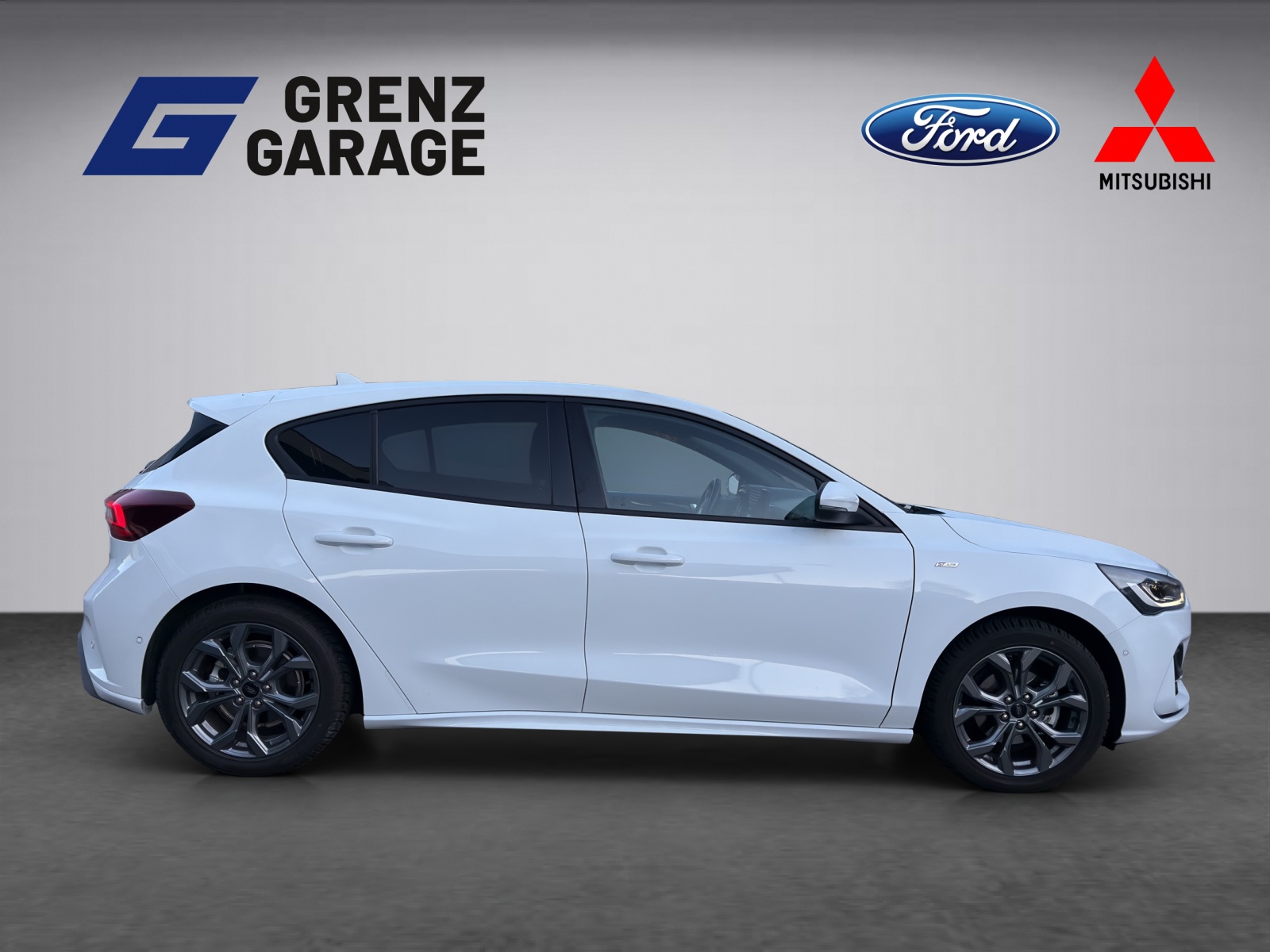 FORD Focus 1.0i EcoB Hybrid 125 ST-Line-image-6