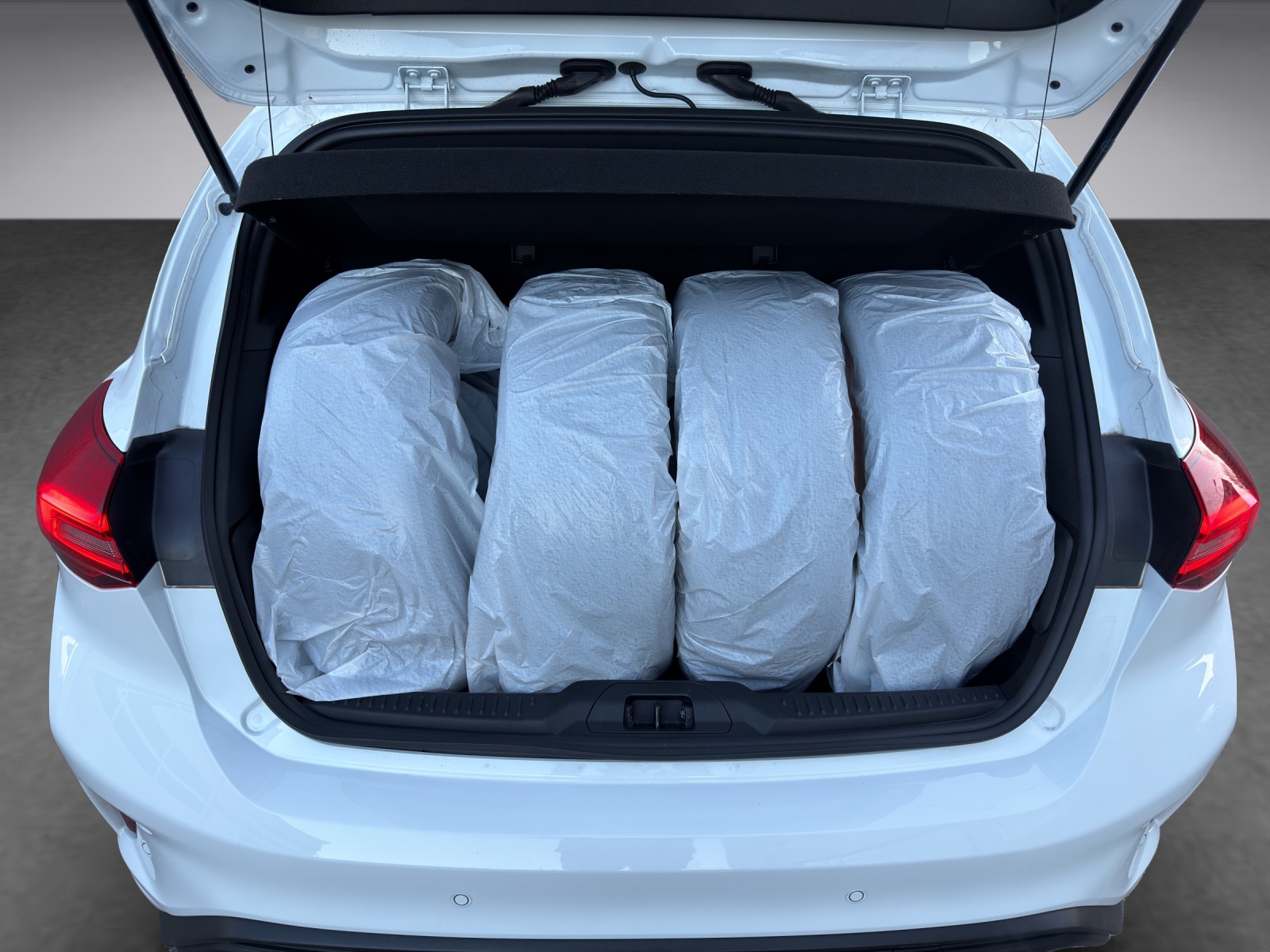 FORD Focus 1.0i EcoB Hybrid 125 ST-Line-image-14