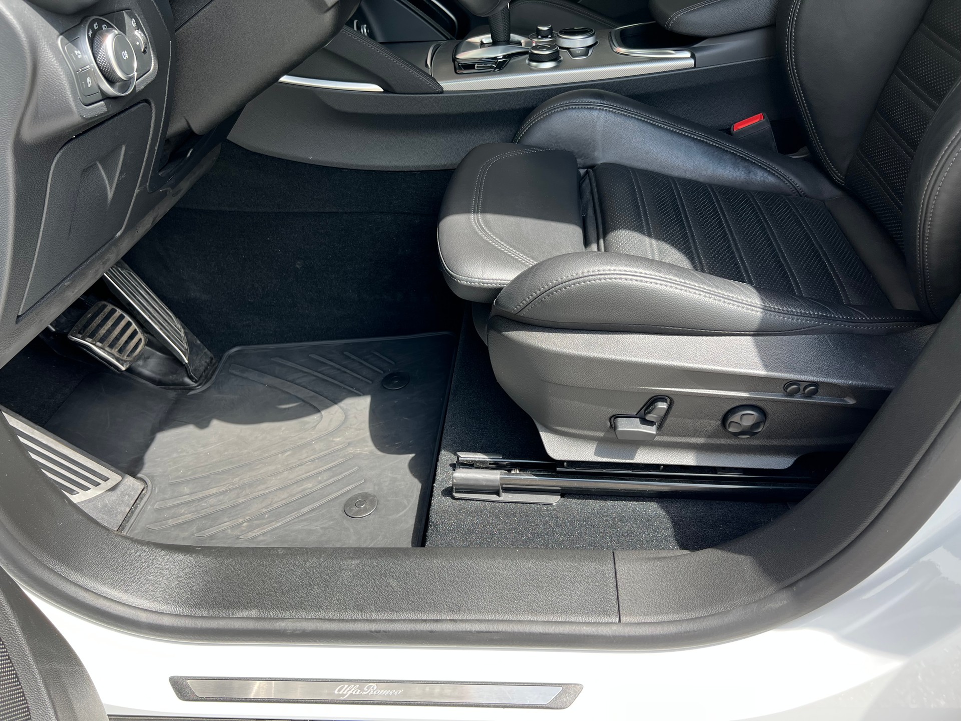 ALFA ROMEO Stelvio 2.0 Sprint Q4 Q4 Automatic-image-4