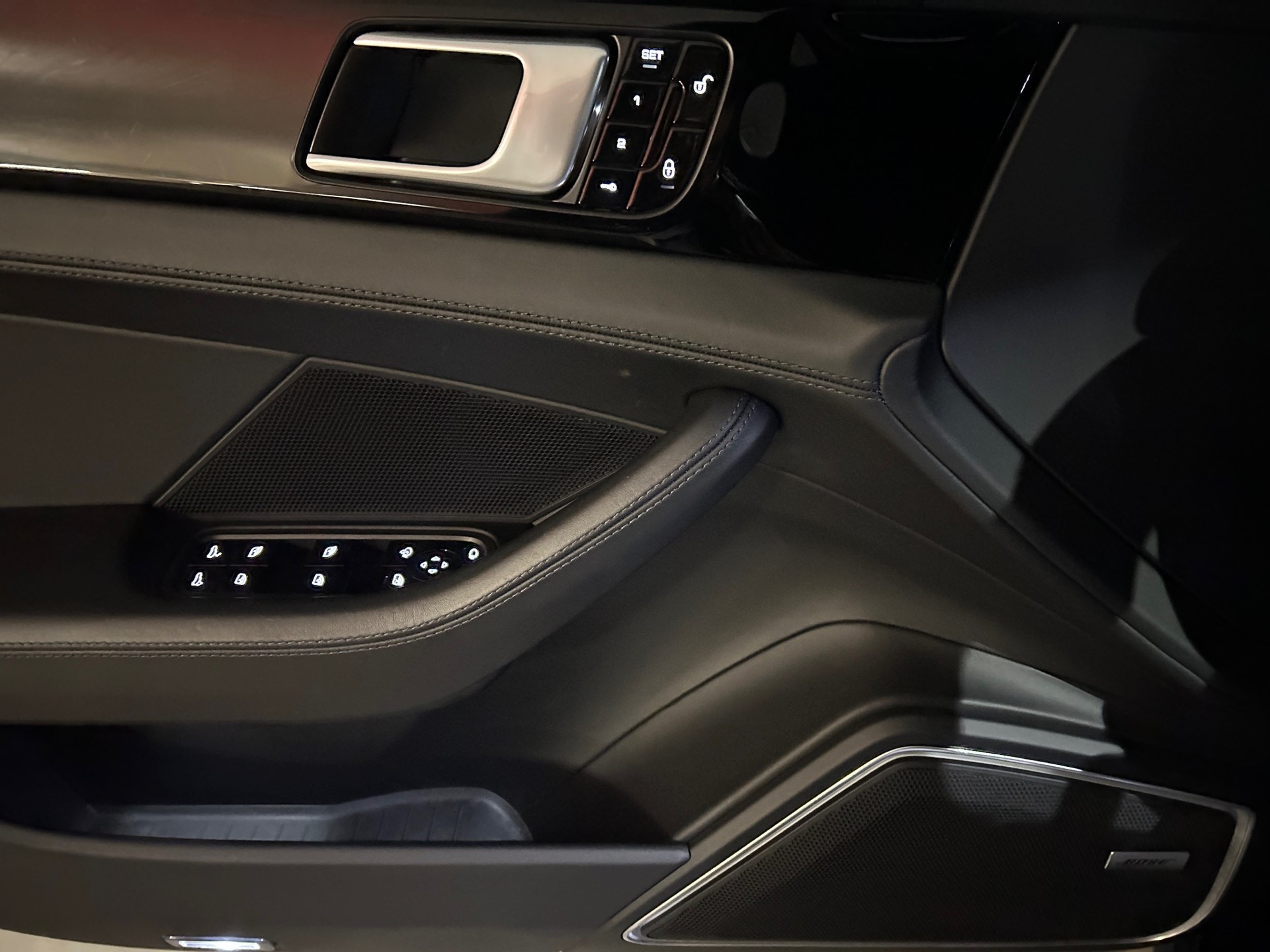 PORSCHE Panamera 4S Sport Turismo PDK*CH Fahrzeug*Schiebedach*Sportauspuff*Soft Close*-image-9