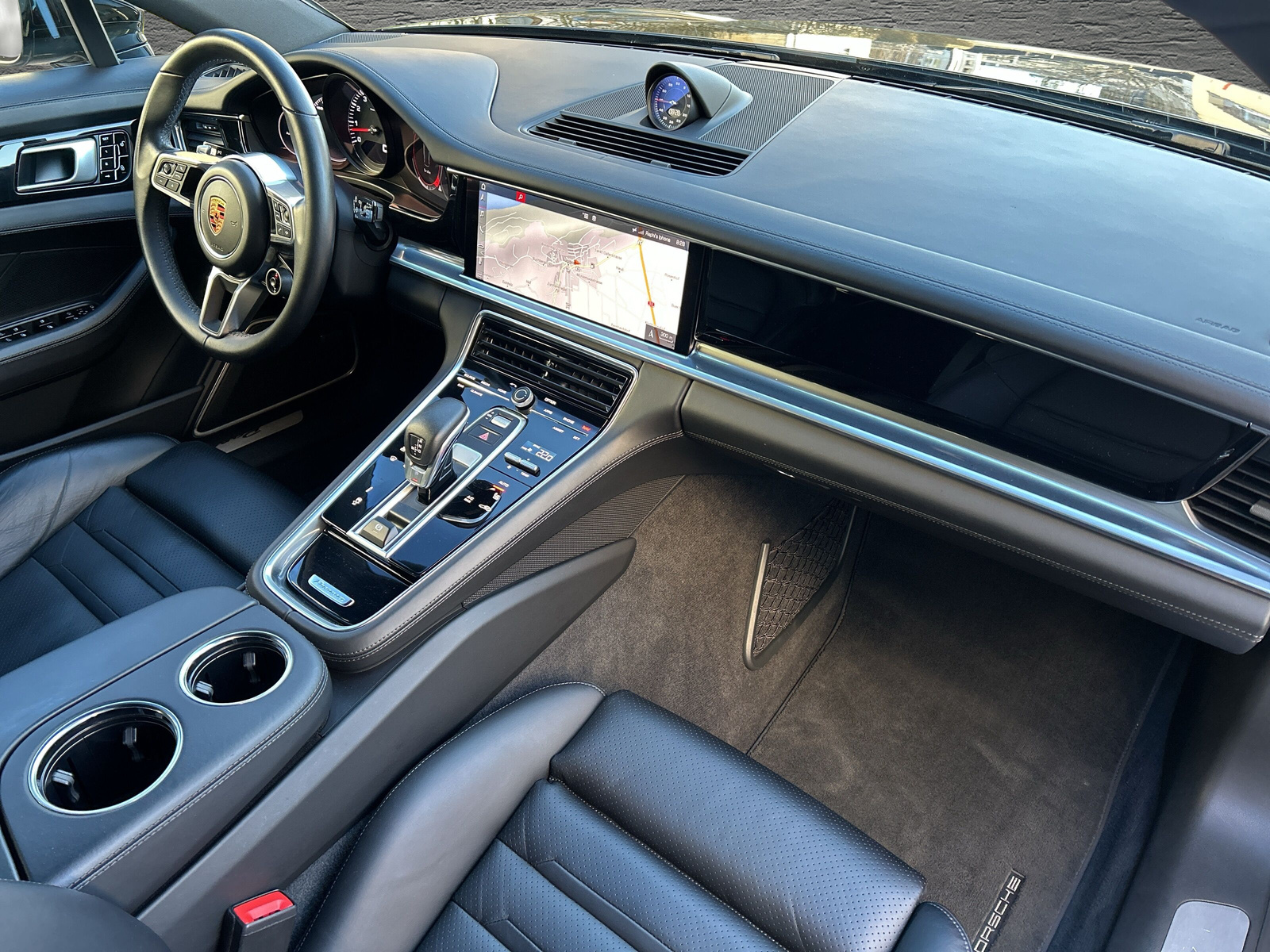 PORSCHE Panamera 4S Sport Turismo PDK*CH Fahrzeug*Schiebedach*Sportauspuff*Soft Close*-image-7
