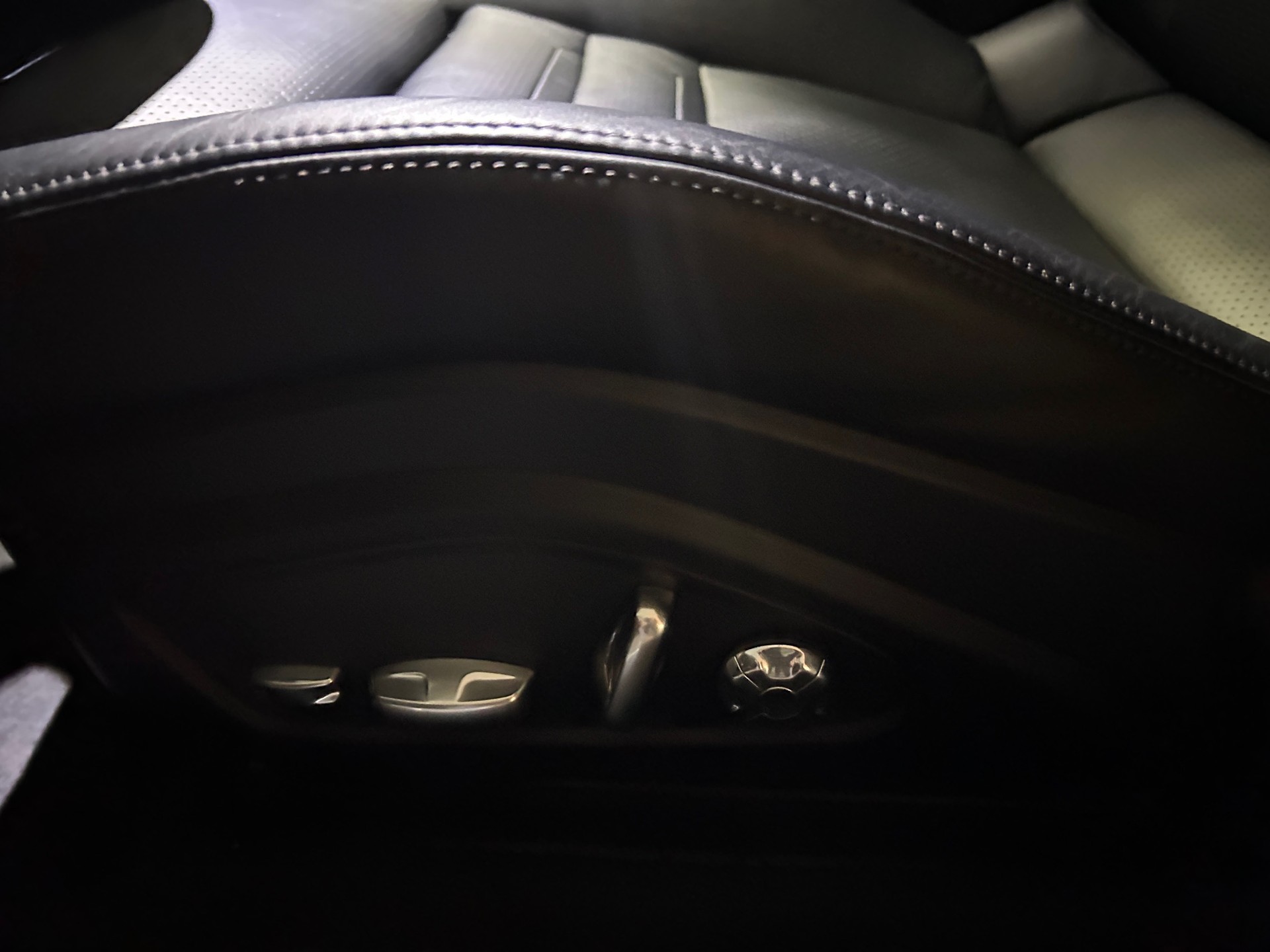 PORSCHE Panamera 4S Sport Turismo PDK*CH Fahrzeug*Schiebedach*Sportauspuff*Soft Close*-image-12