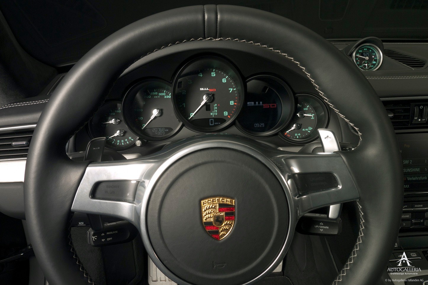 PORSCHE 911 Carrera S 50 Years PDK-image-10