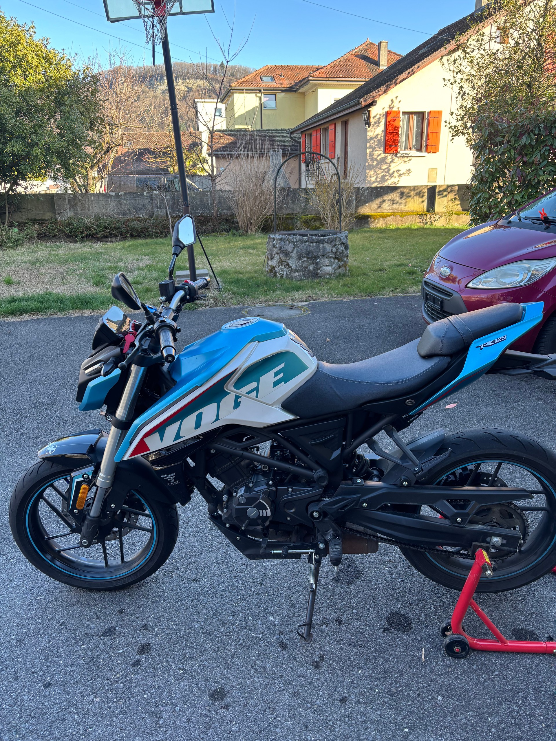 VOGE 125R-image-2