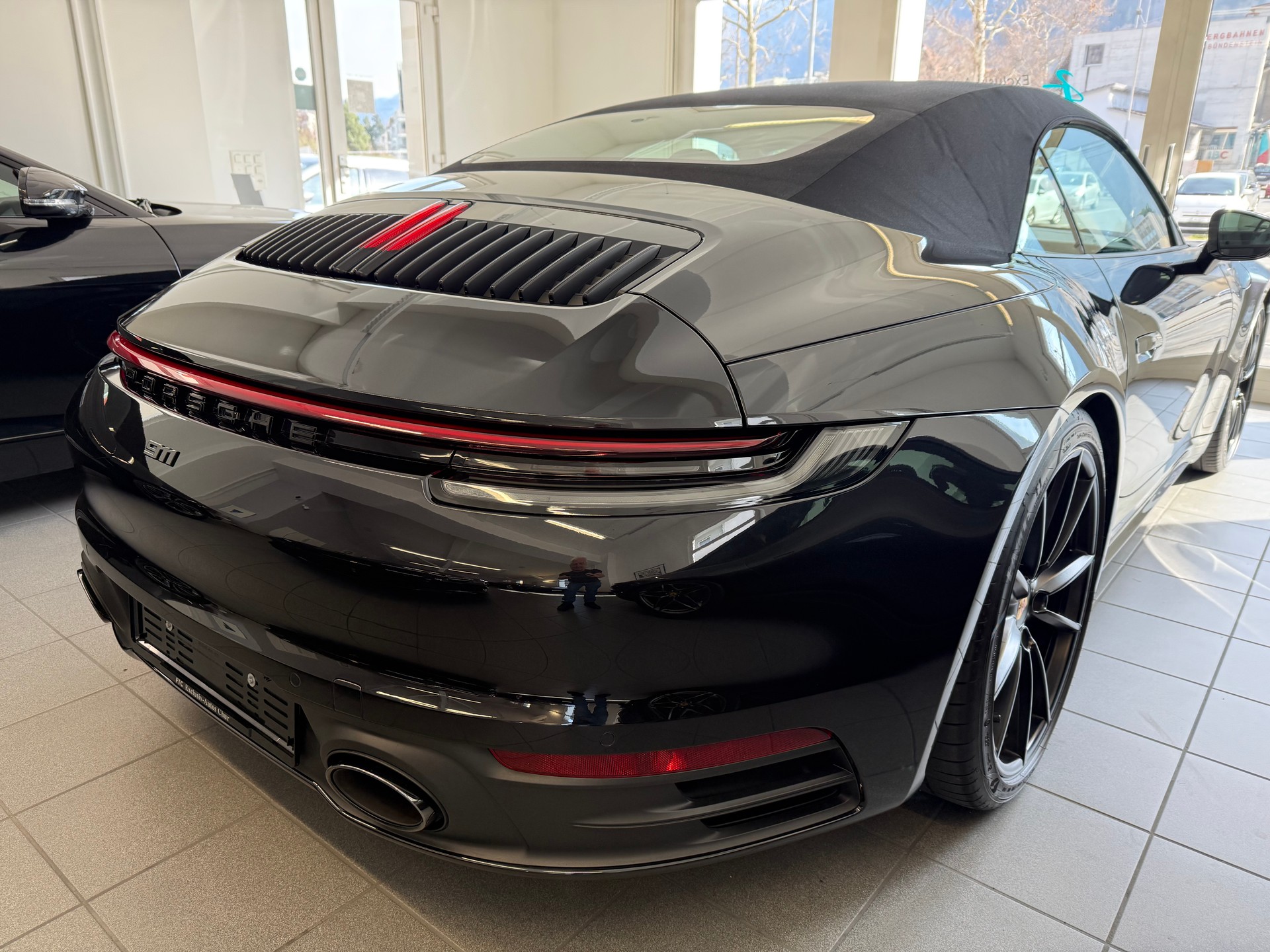 PORSCHE 911 Carrera S Cabriolet PDK-image-7