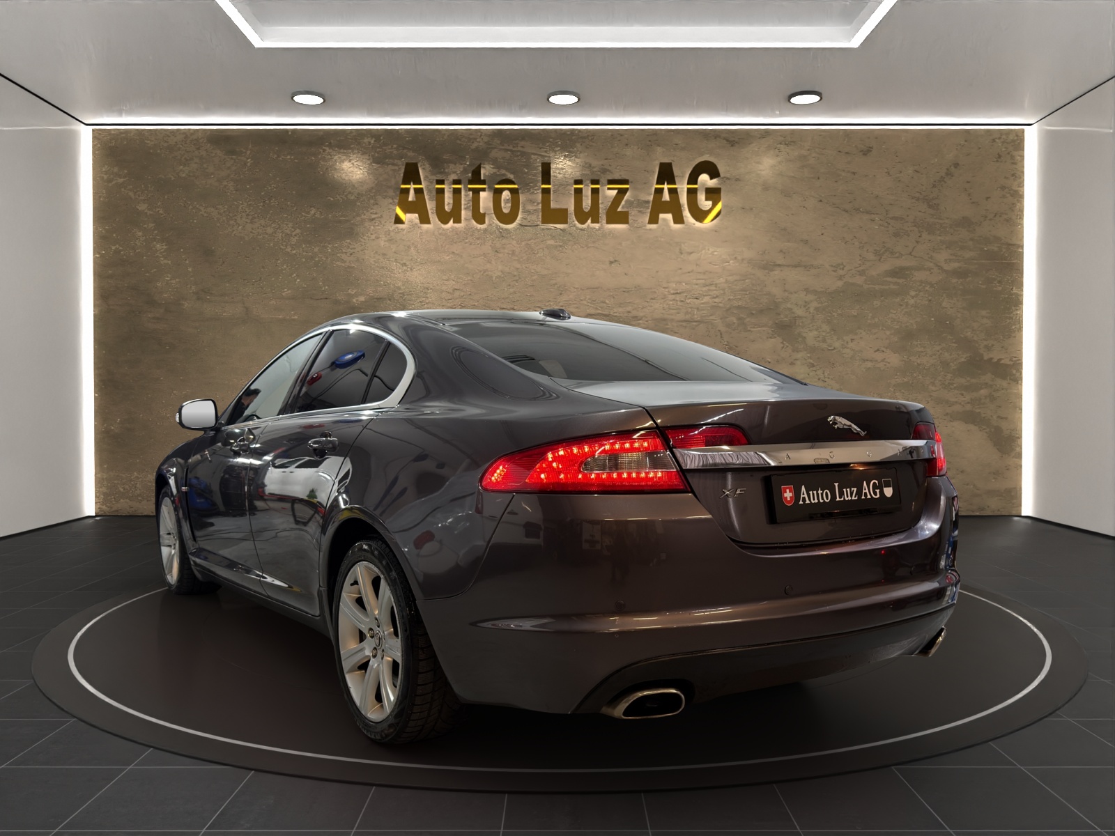 JAGUAR XF 2.7d V6 Luxury-image-4